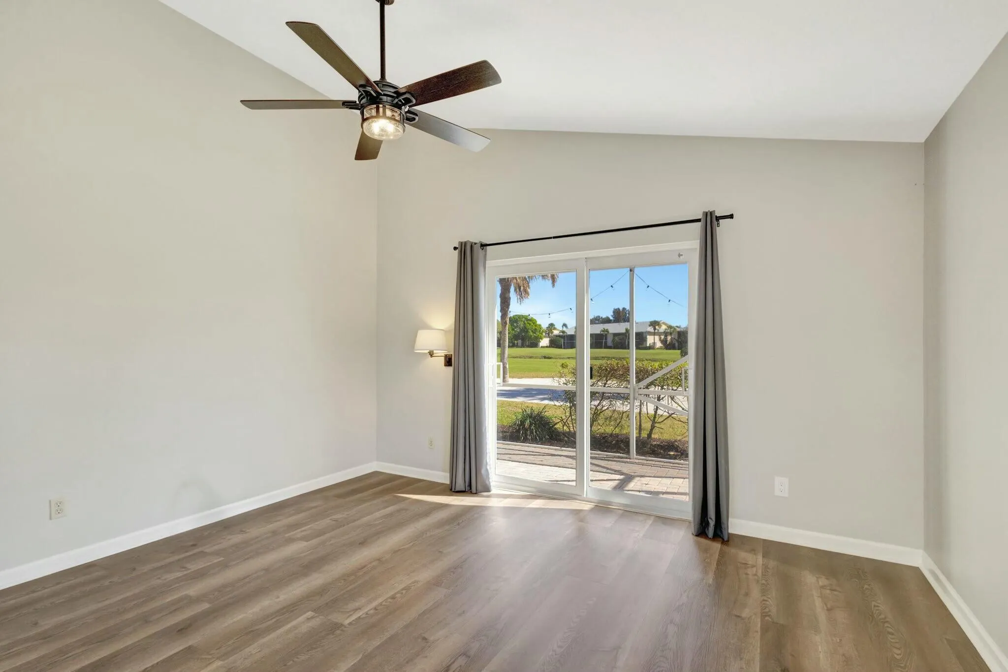293 Moccasin Trail W