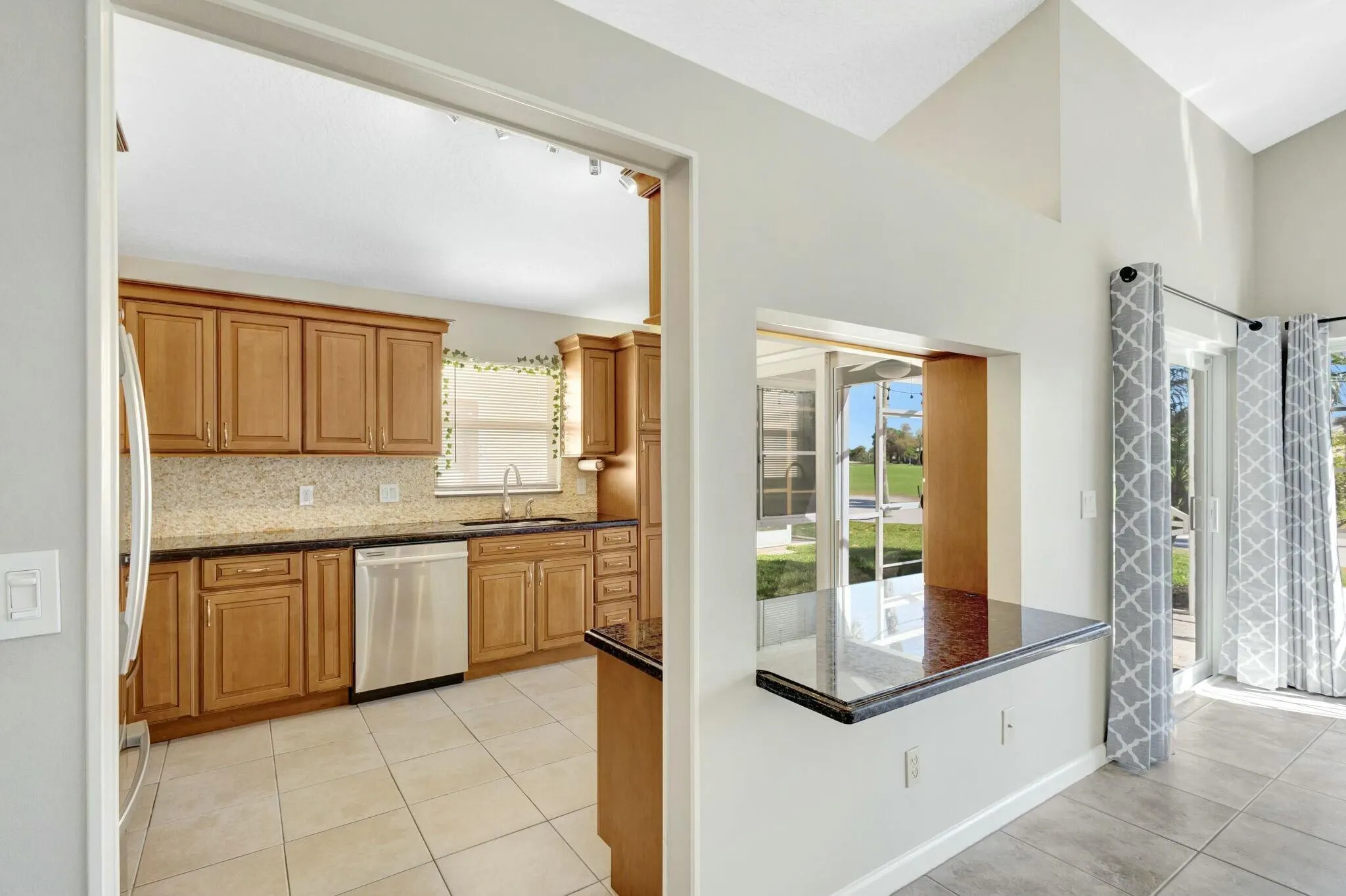 293 Moccasin Trail W