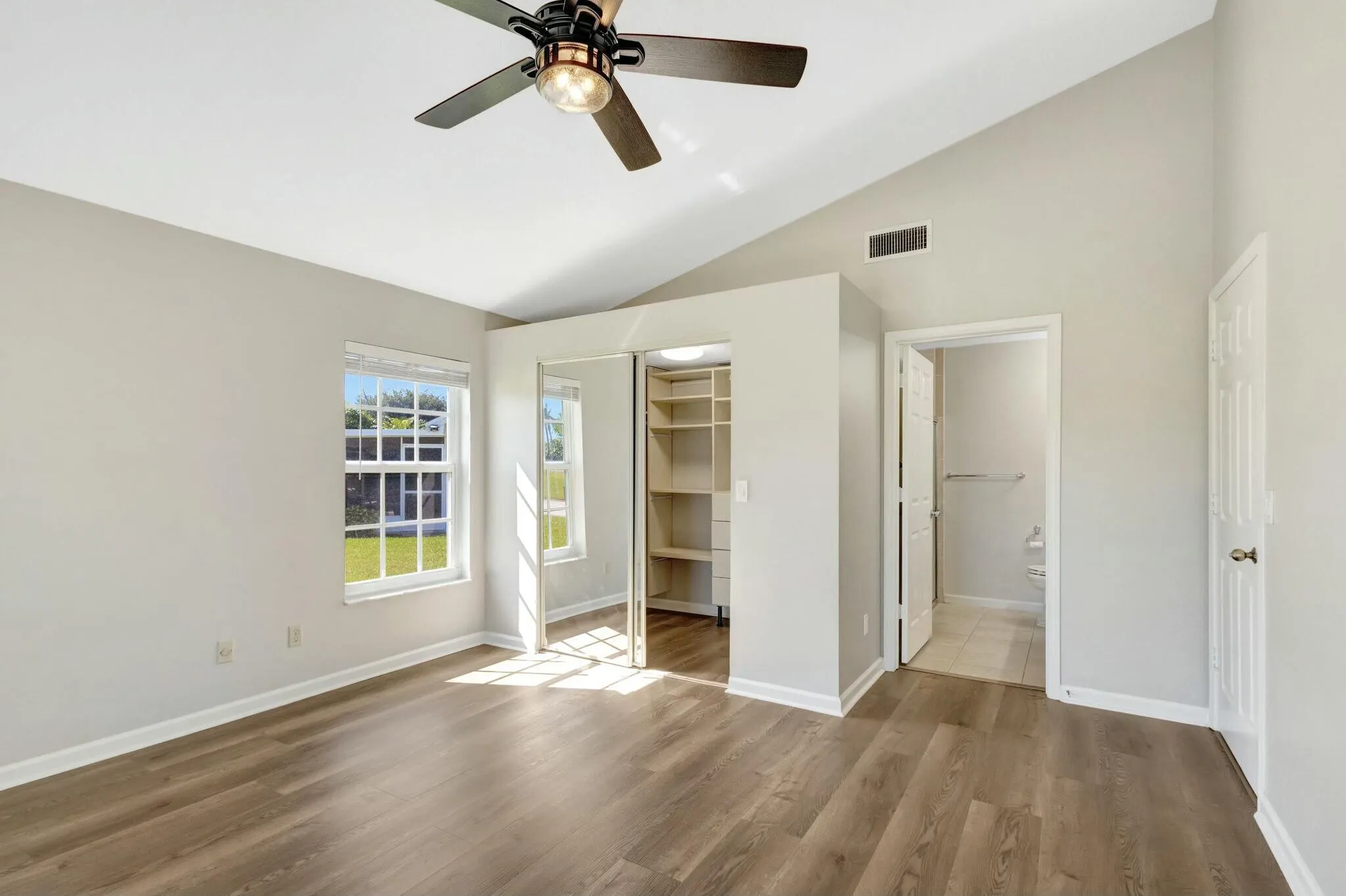 293 Moccasin Trail W