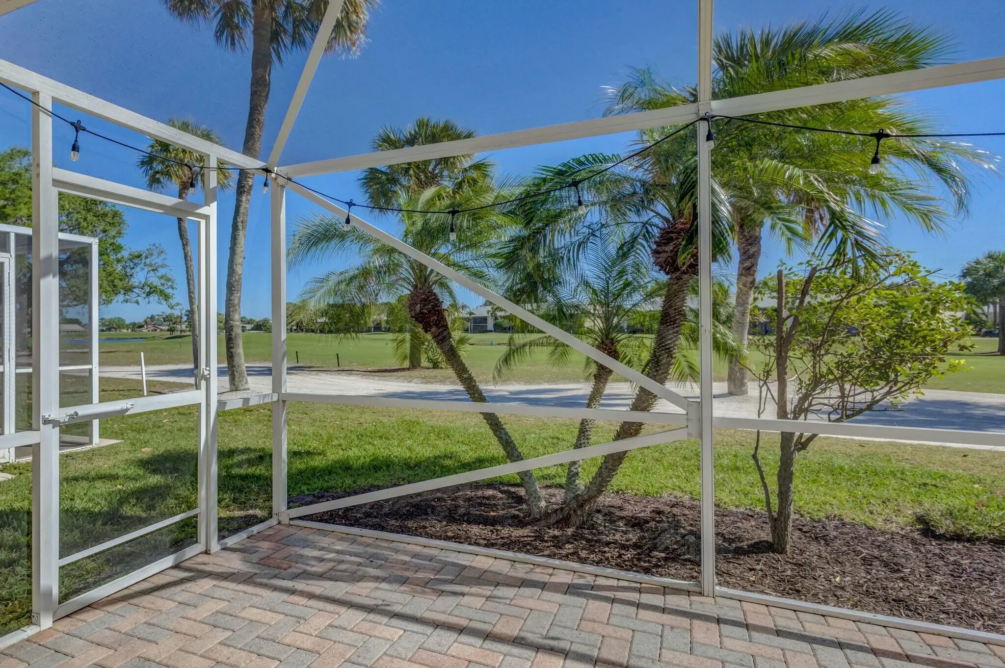 293 Moccasin Trail W