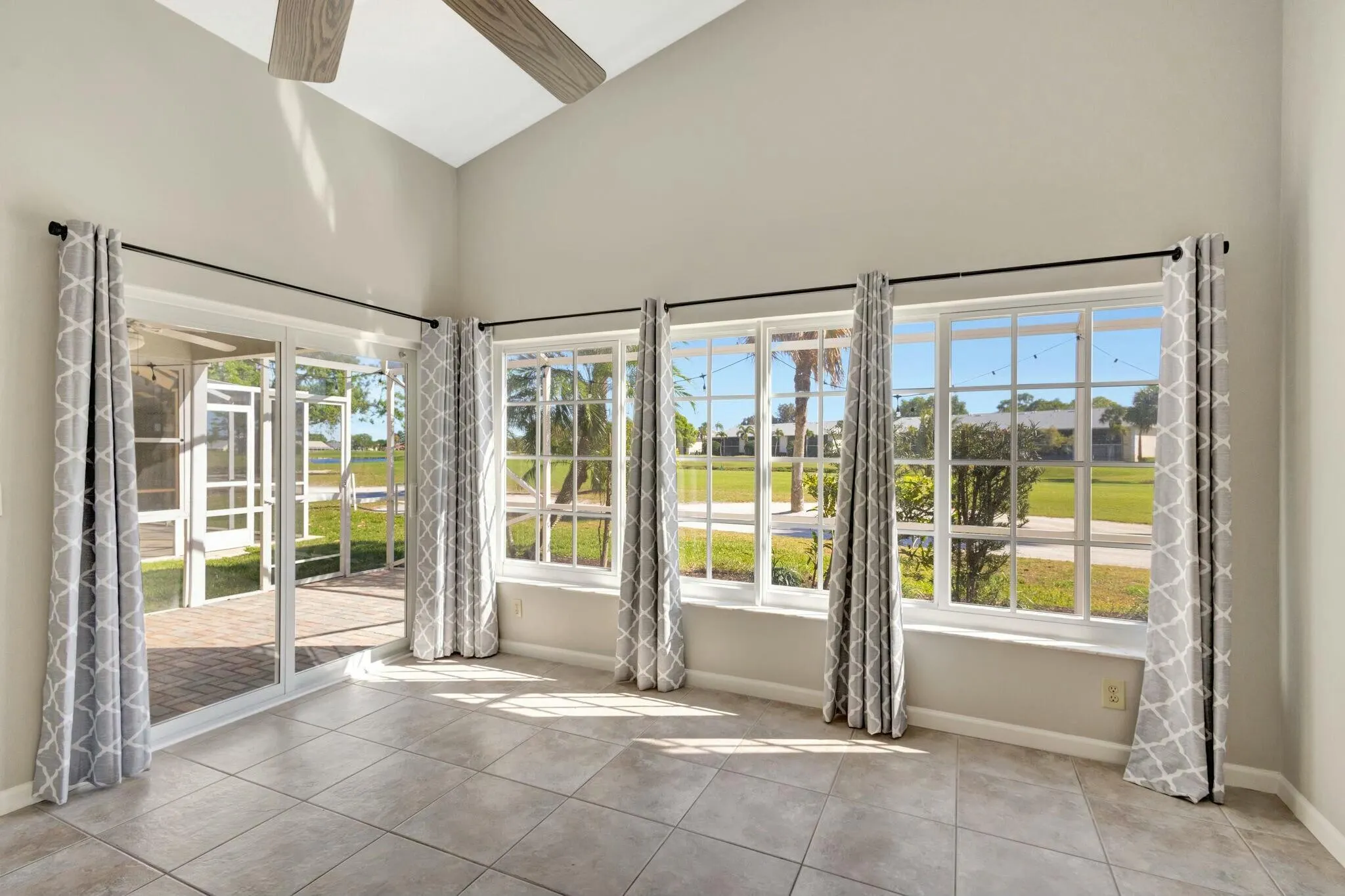 293 Moccasin Trail W