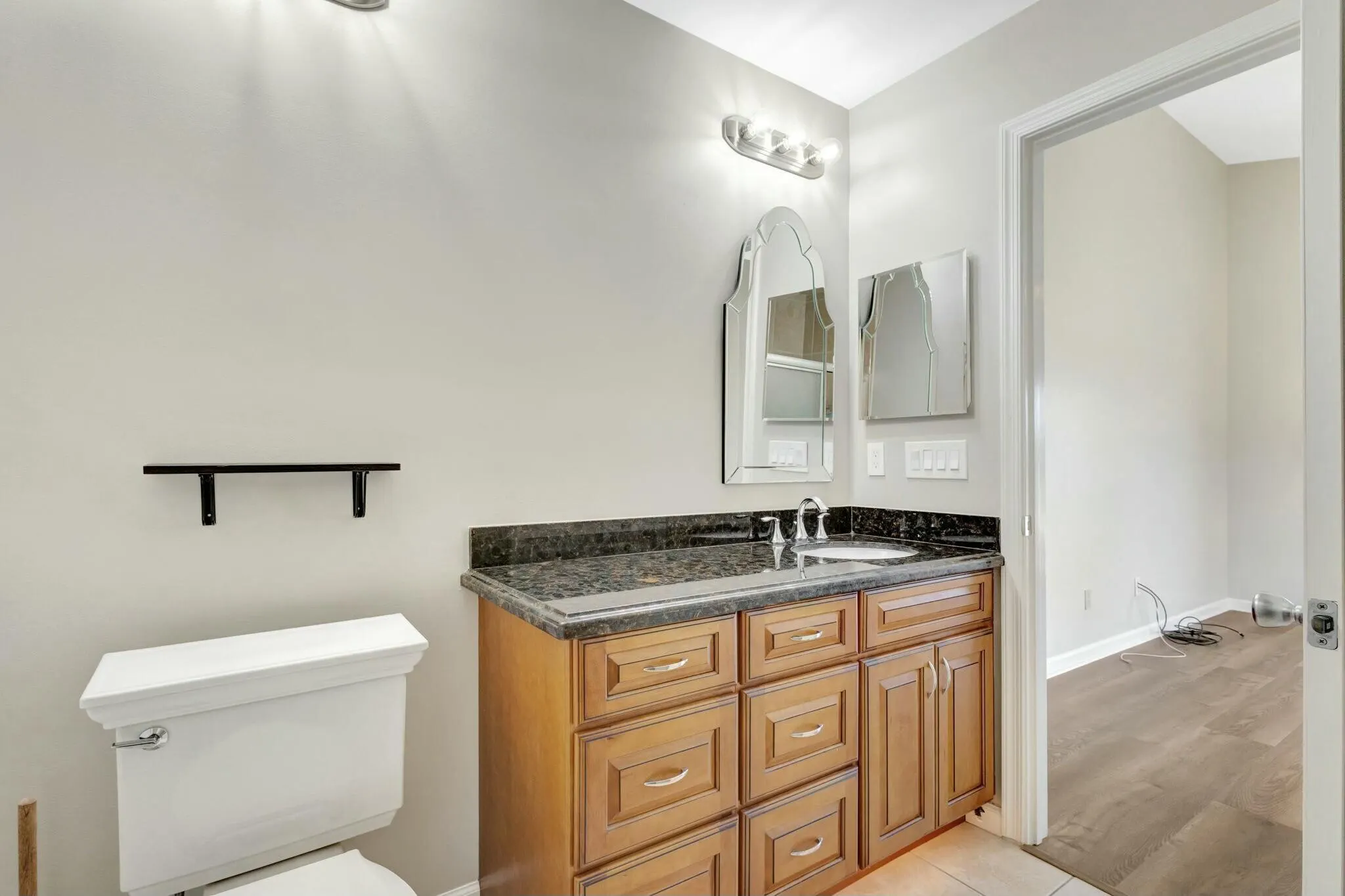 293 Moccasin Trail W
