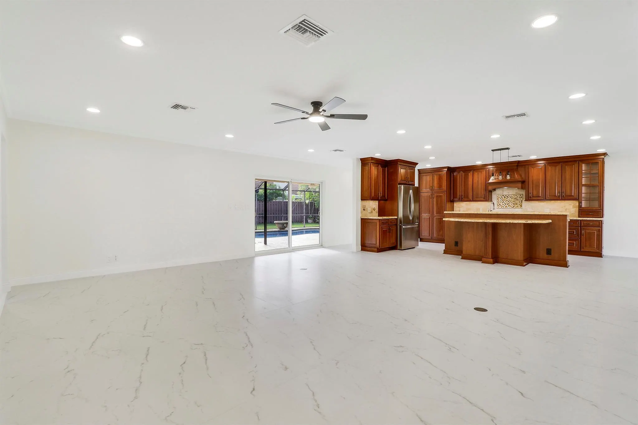 100 SW 15th Court