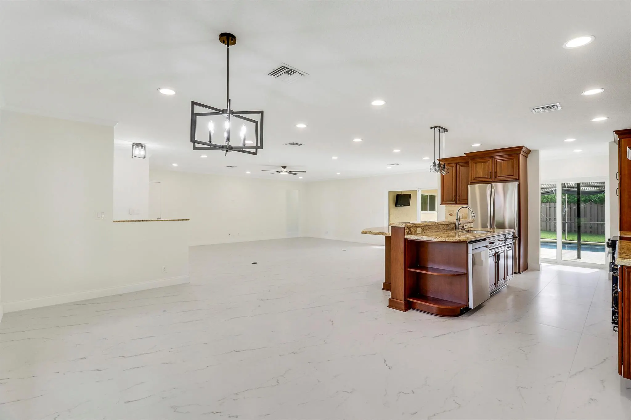 100 SW 15th Court