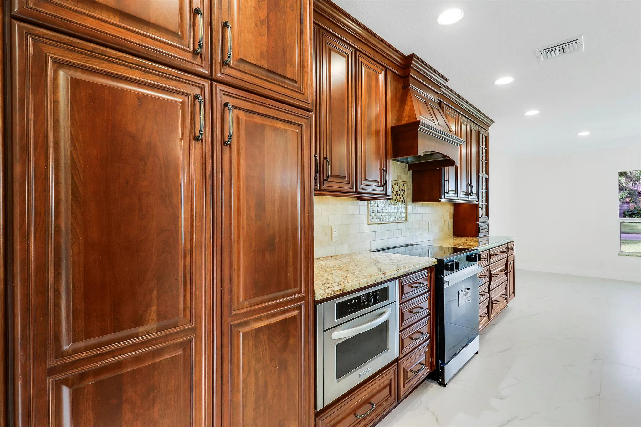 100 SW 15th Court