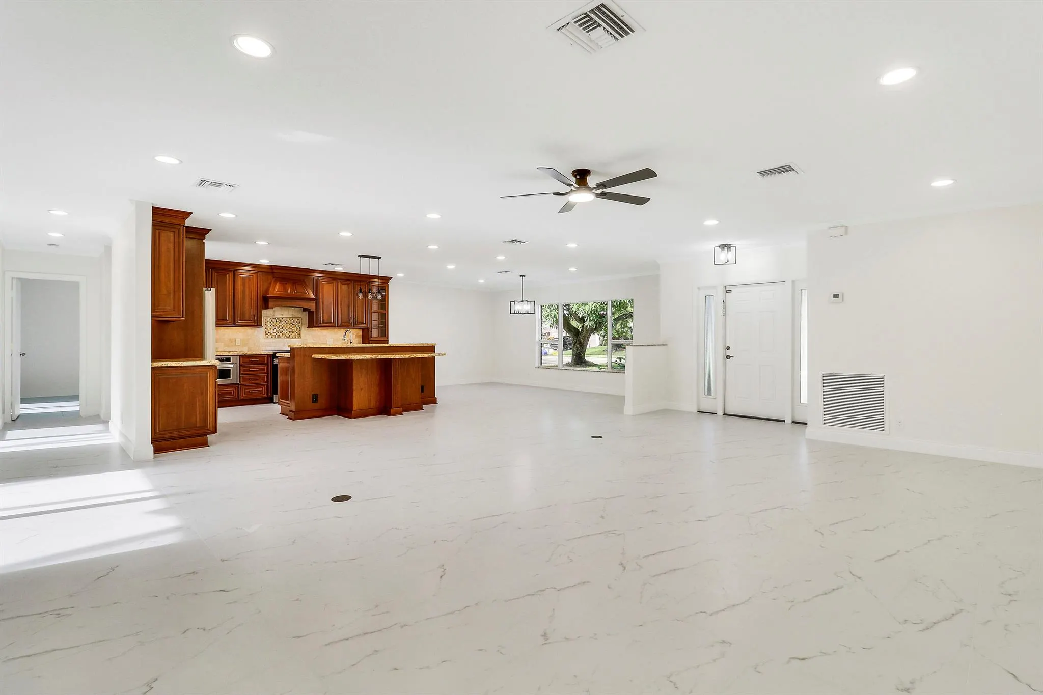 100 SW 15th Court