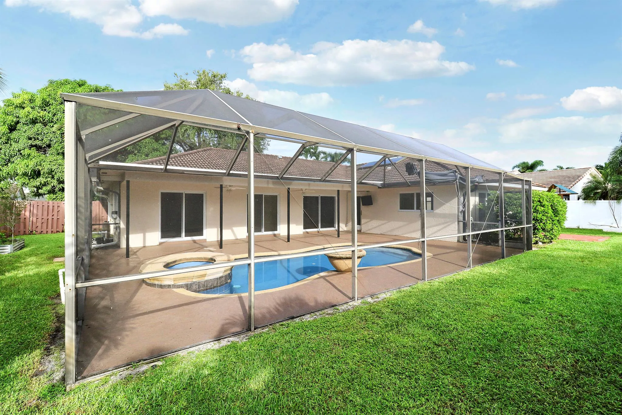 100 SW 15th Court