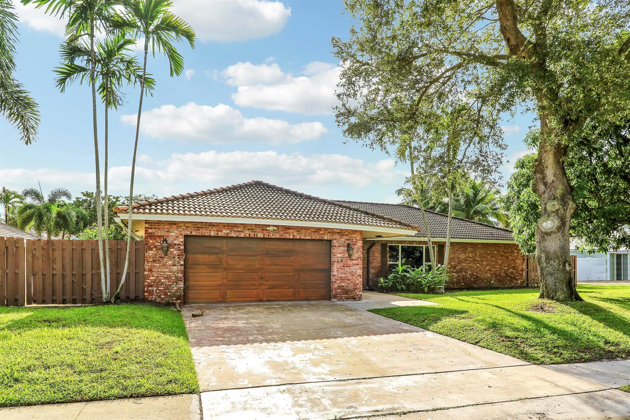 100 SW 15th Court