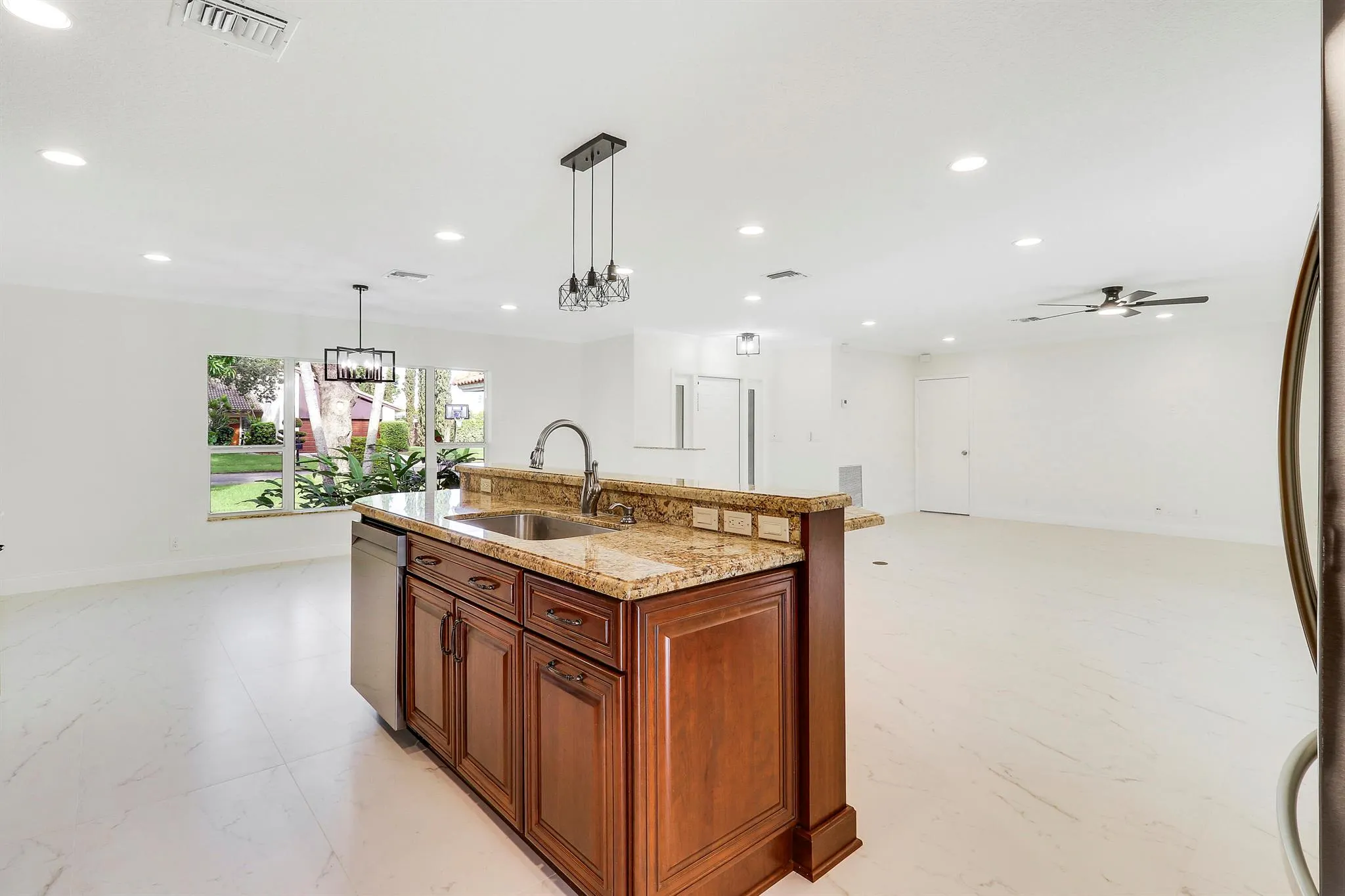 100 SW 15th Court