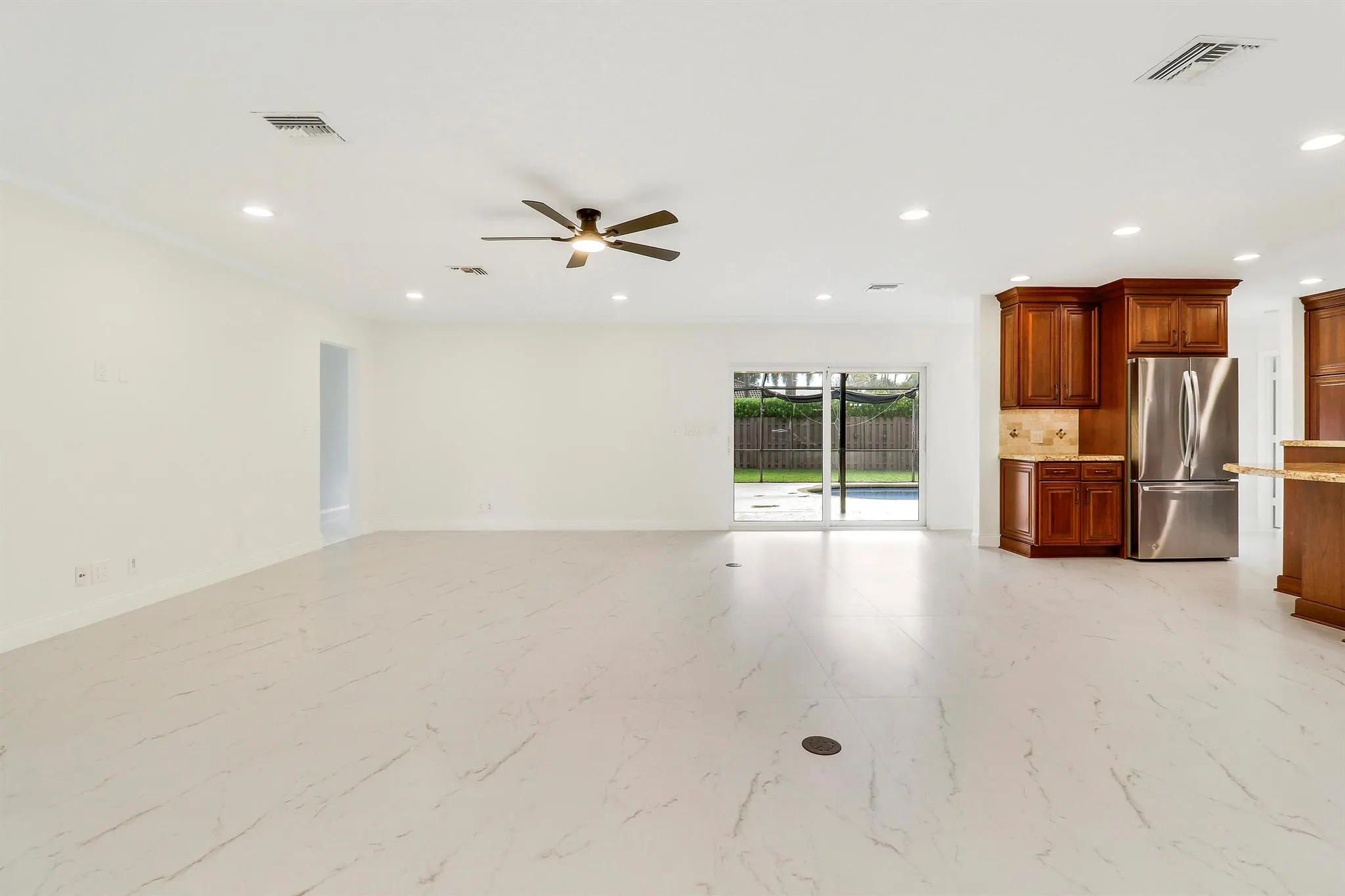 100 SW 15th Court