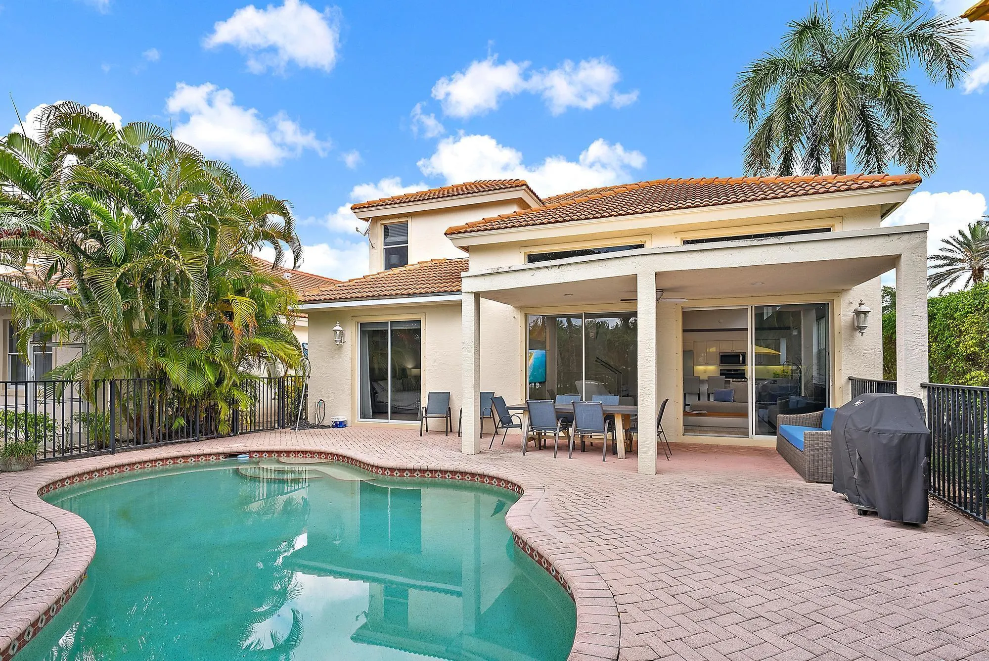 8405 Legend Club Drive