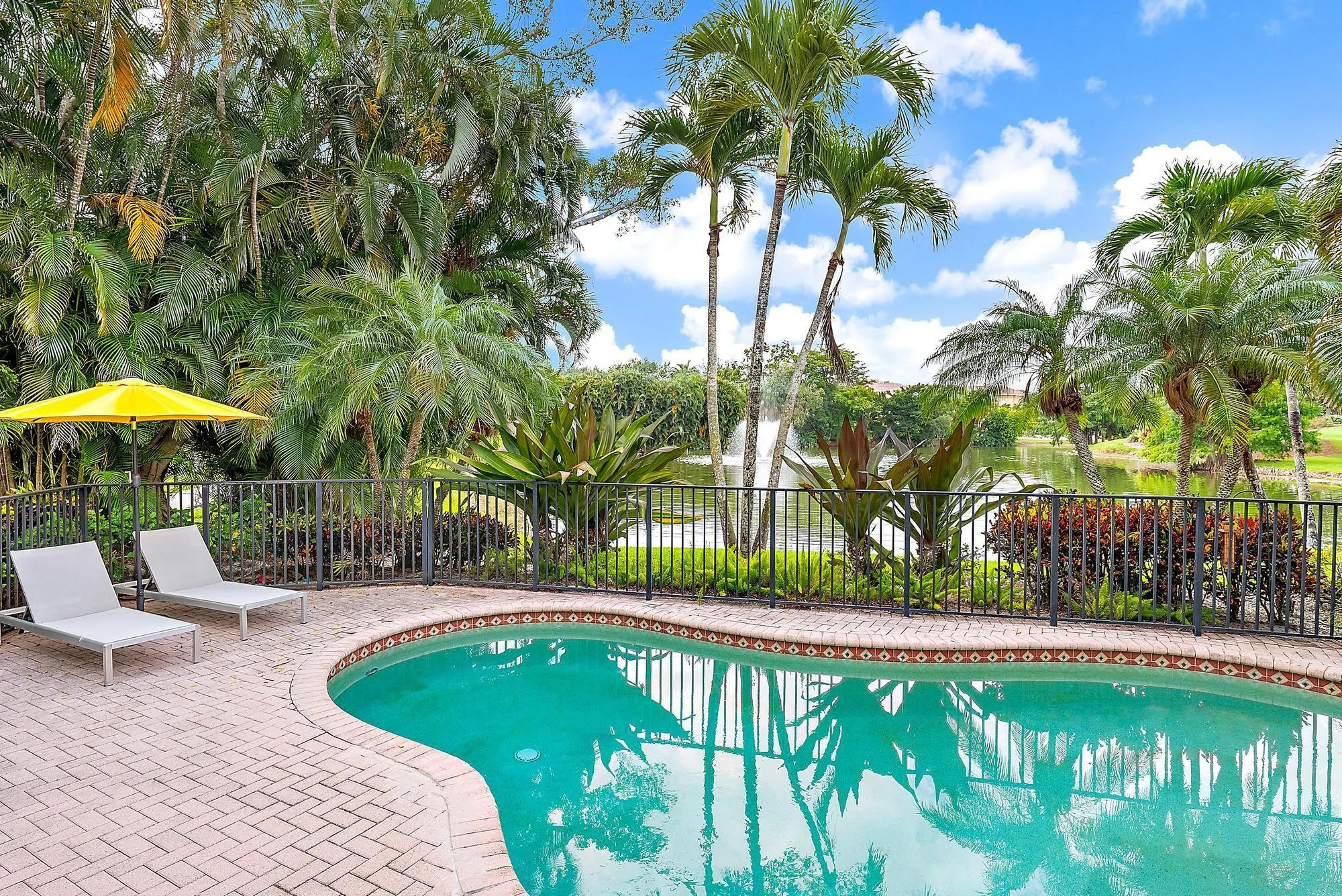 8405 Legend Club Drive
