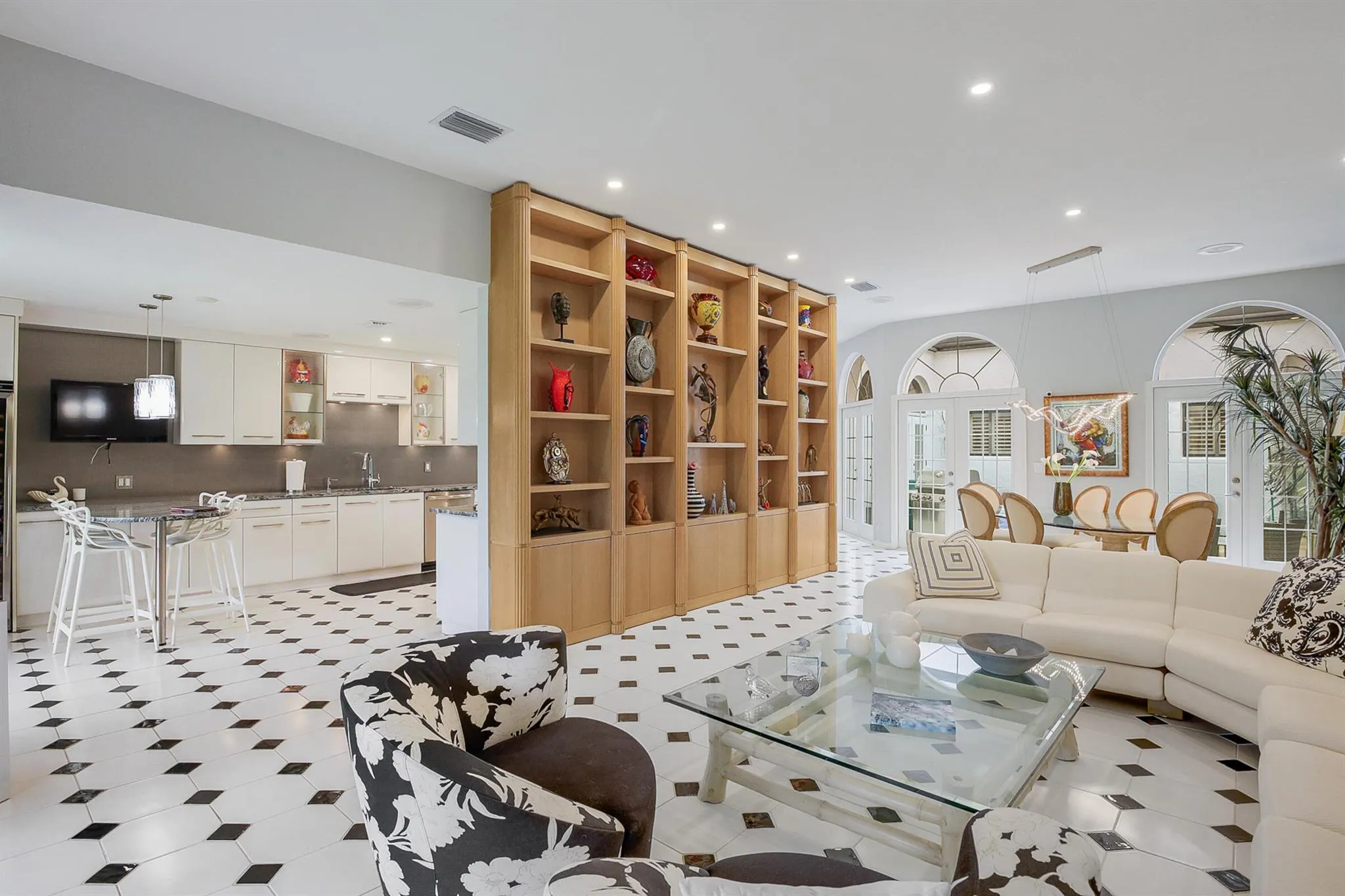 6693 Palermo Way