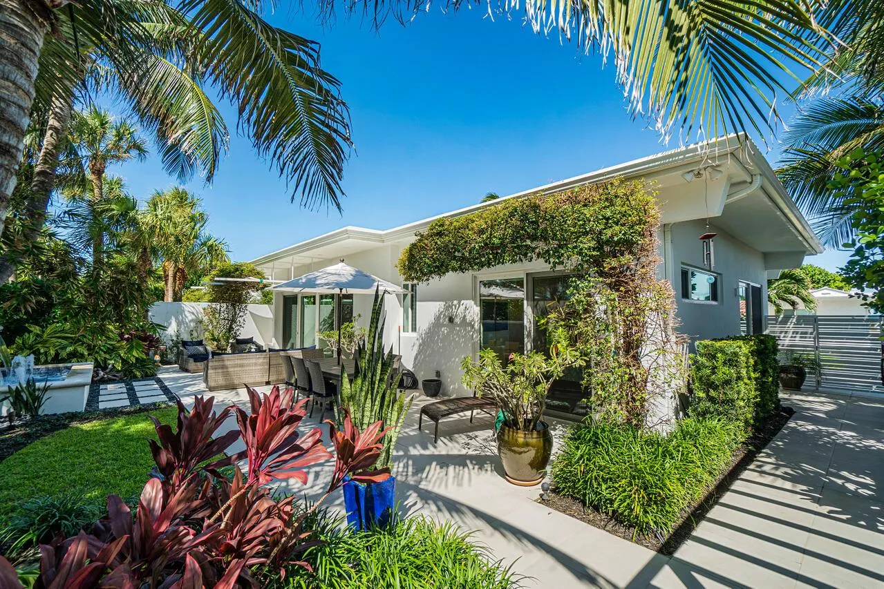 1212 Hillsboro Mile, #10