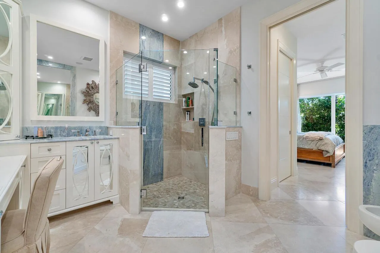 1212 Hillsboro Mile, #10