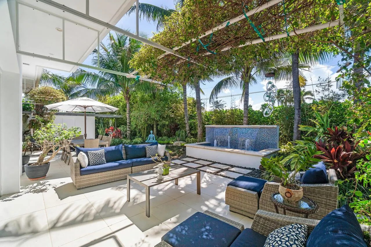 1212 Hillsboro Mile, #10