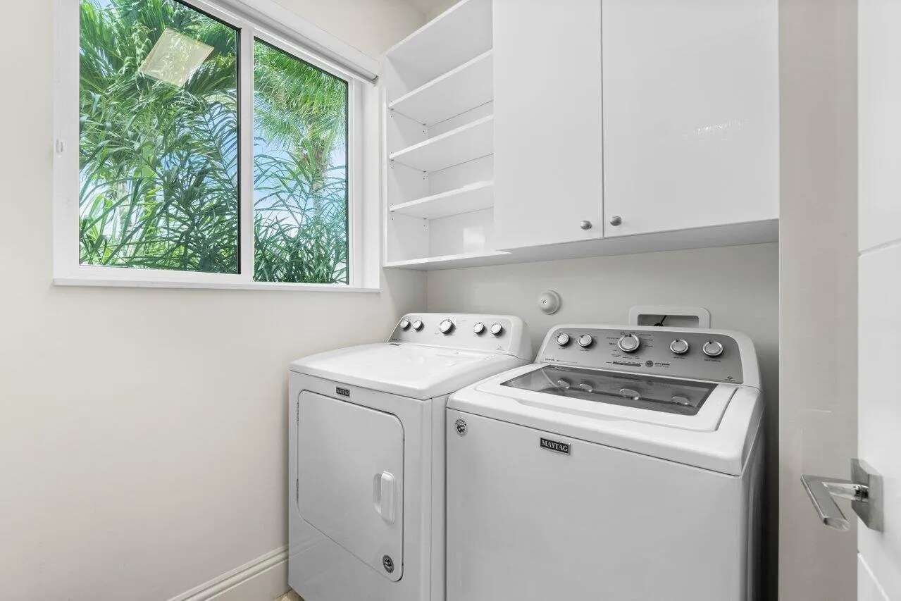 1212 Hillsboro Mile, #10