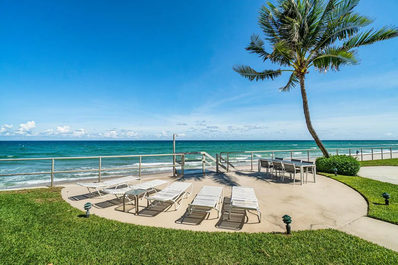 1212 Hillsboro Mile, #10
