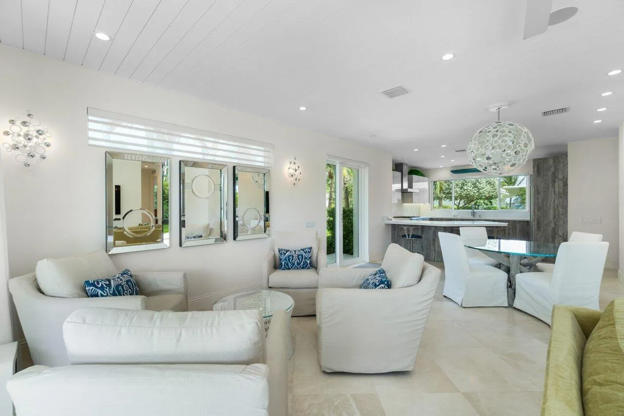 1212 Hillsboro Mile, #10