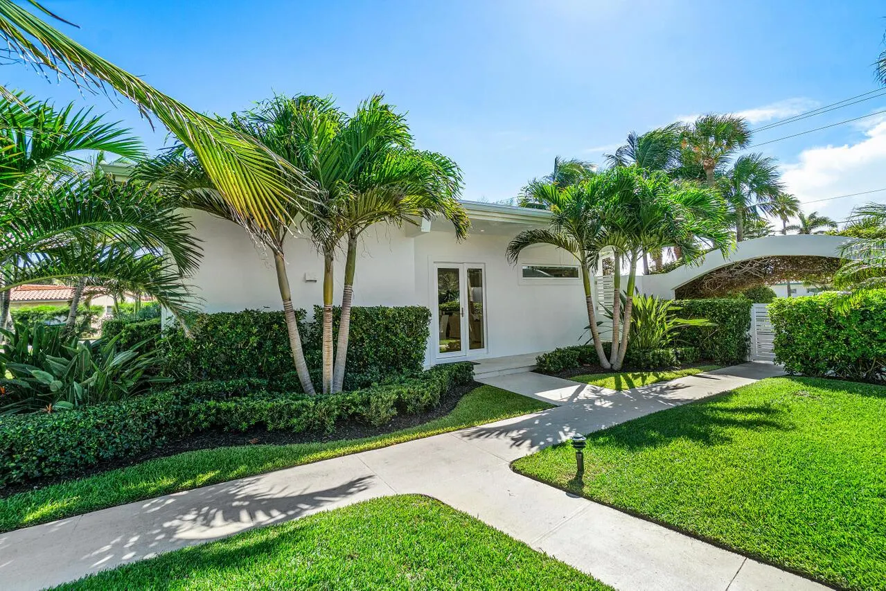1212 Hillsboro Mile, #10