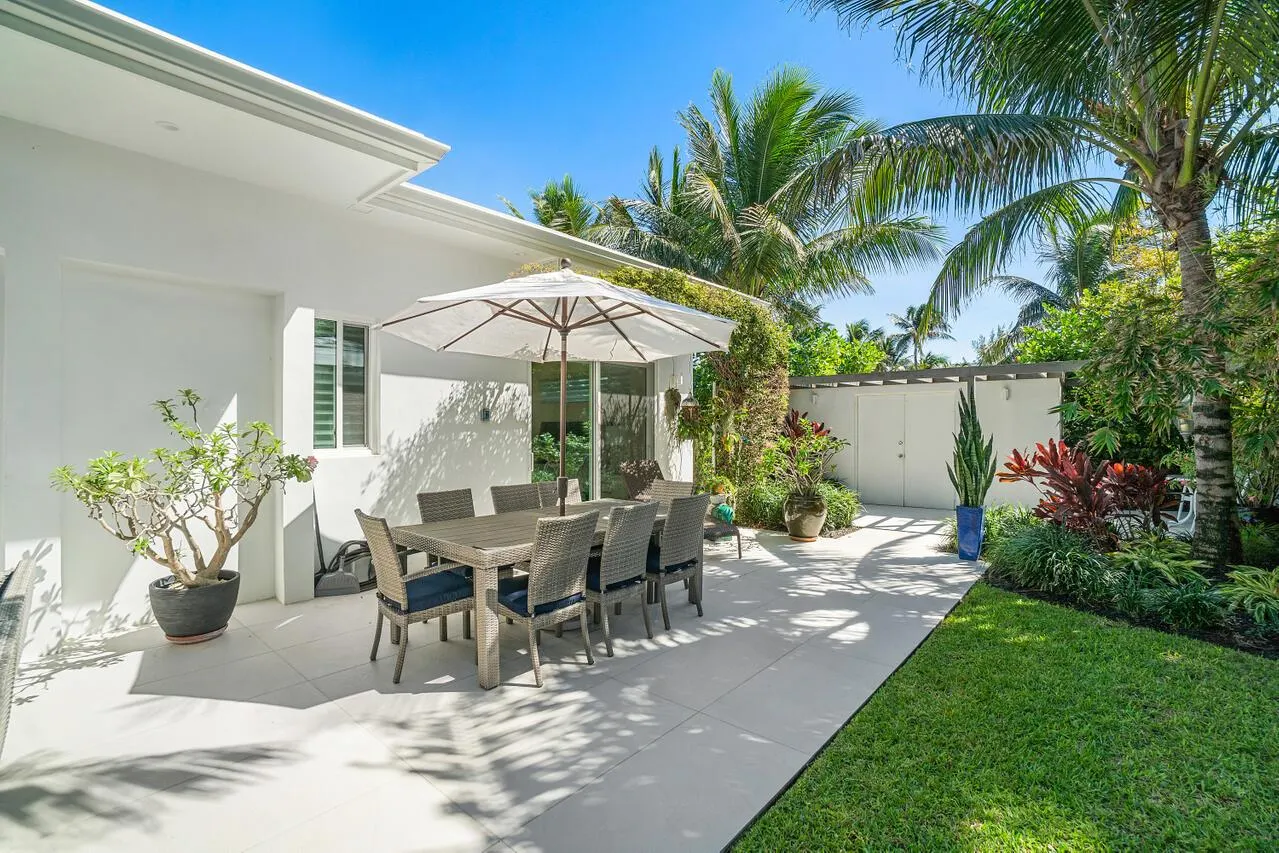 1212 Hillsboro Mile, #10