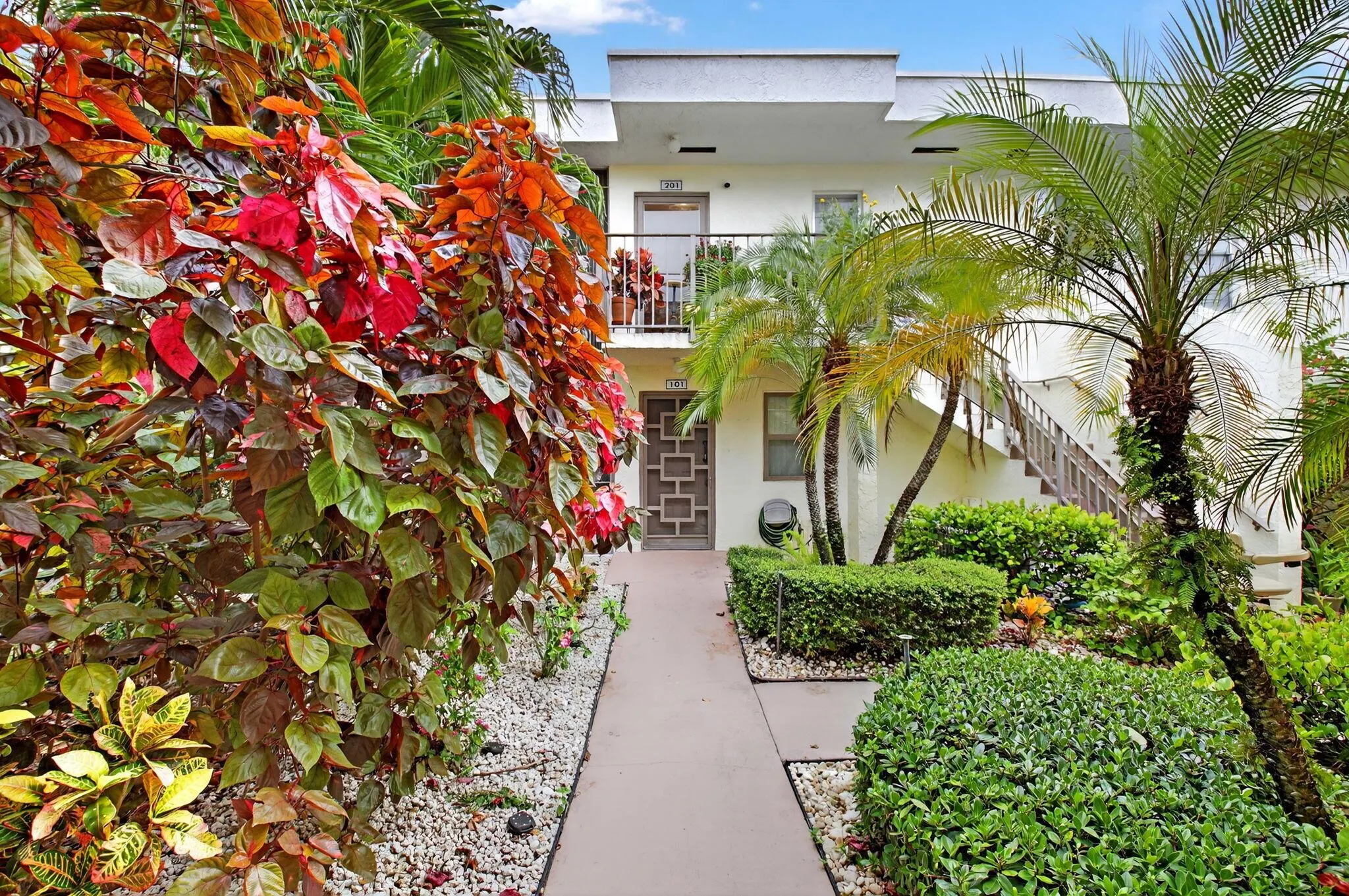 14905 Wedgefield Drive, #201