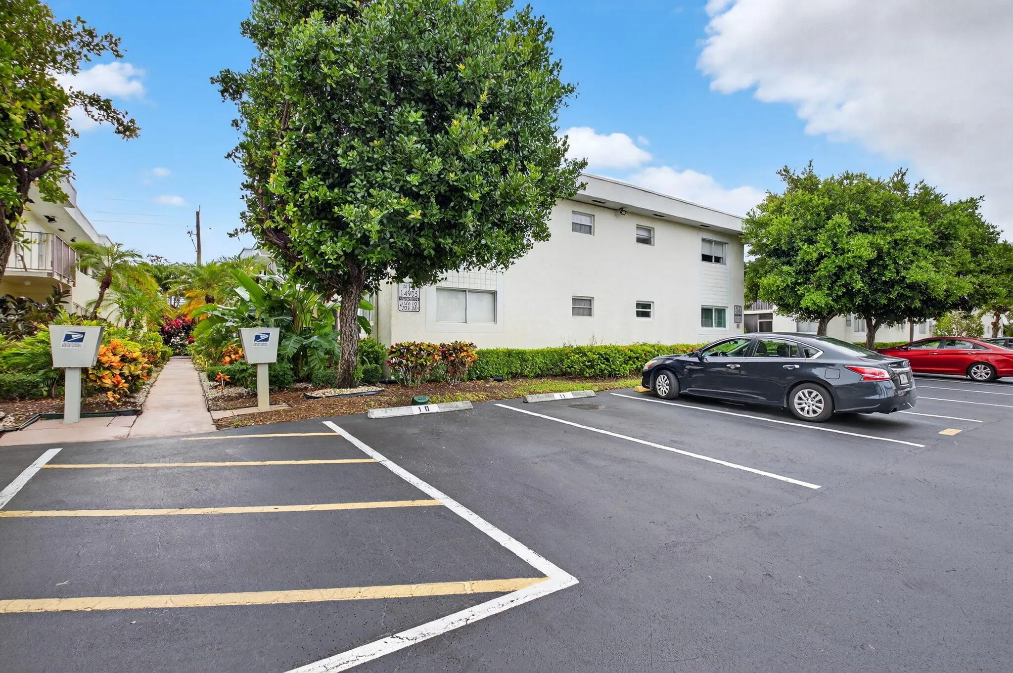 14905 Wedgefield Drive, #201