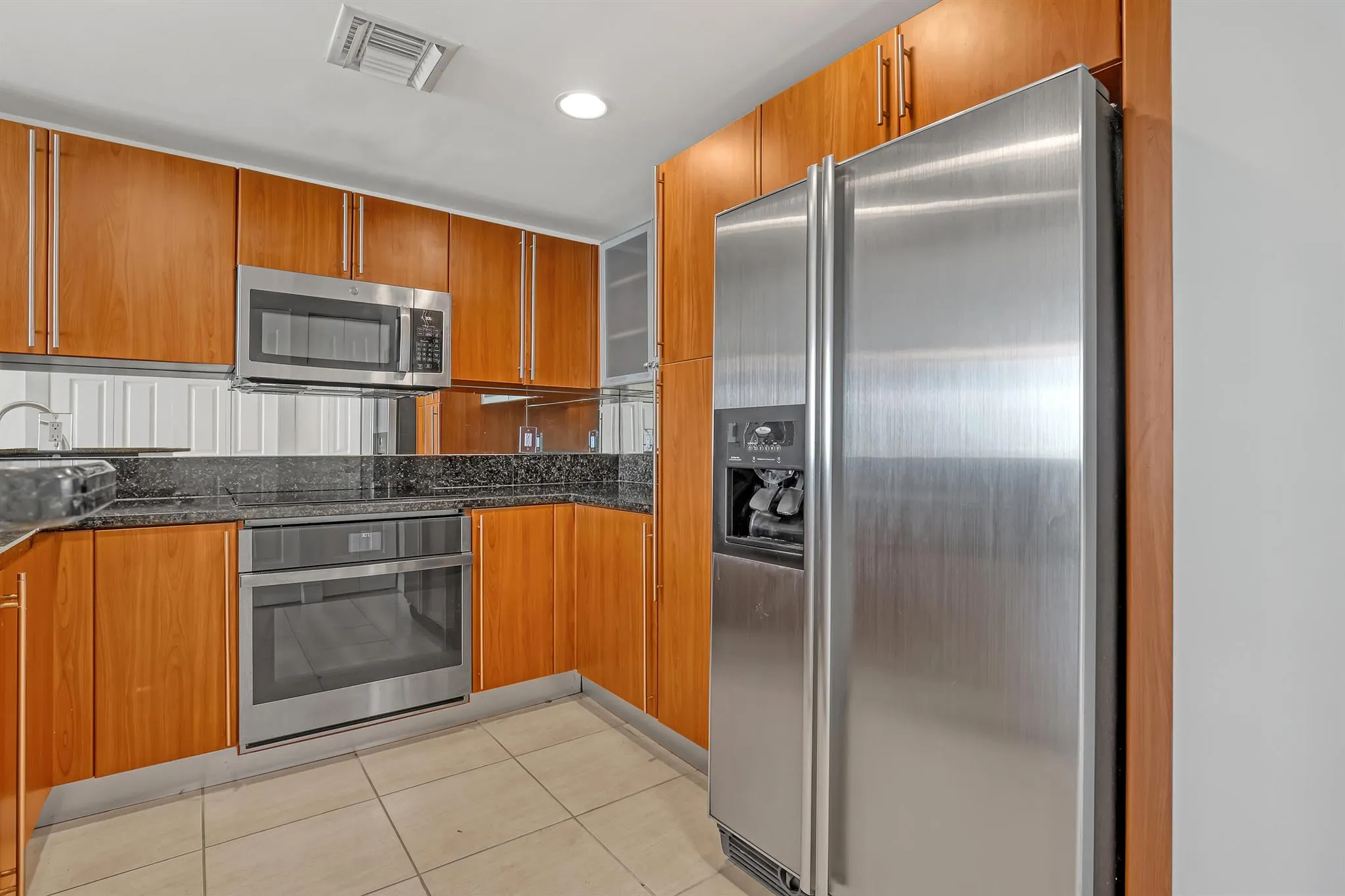610 Clematis Street, #618