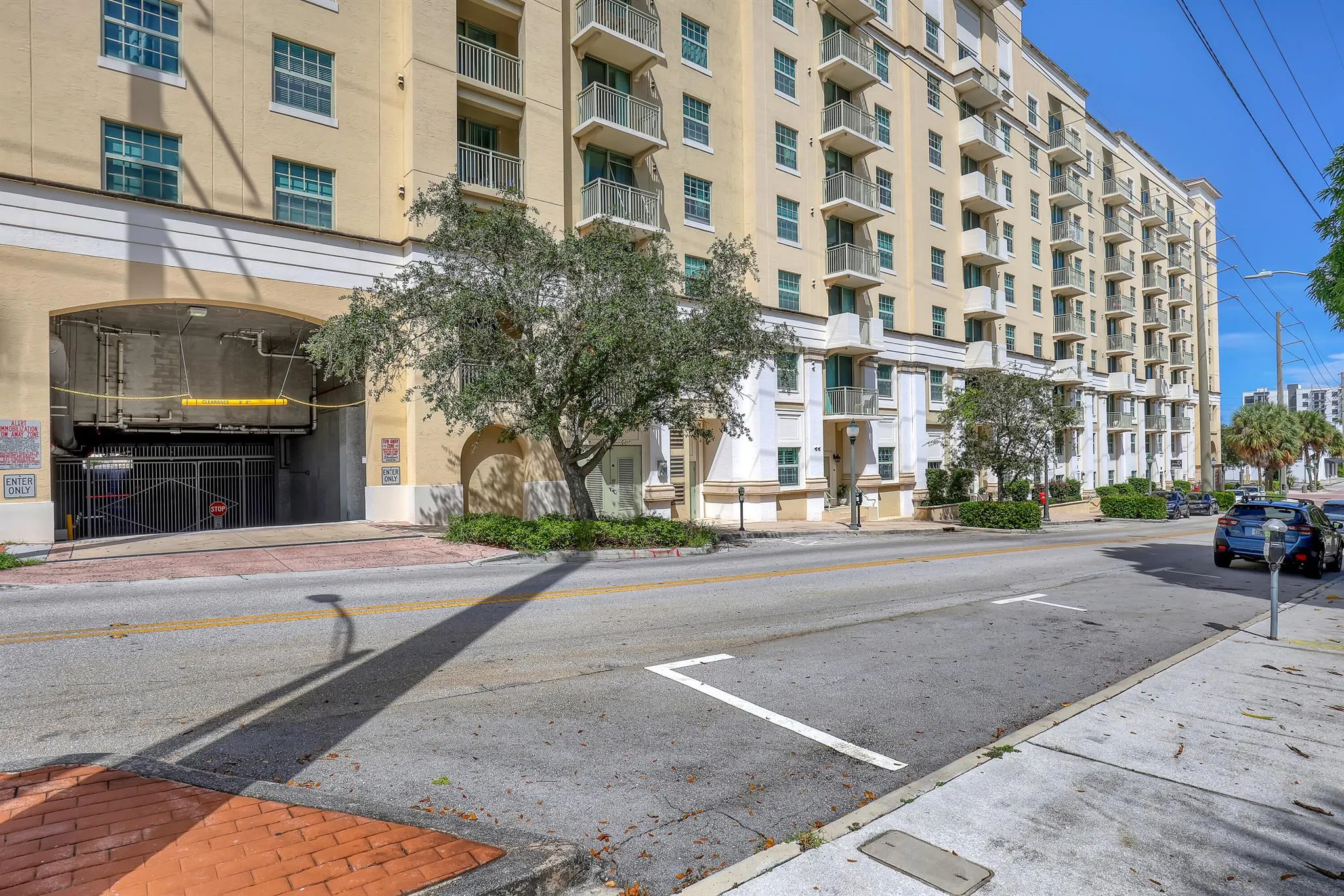 610 Clematis Street, #618