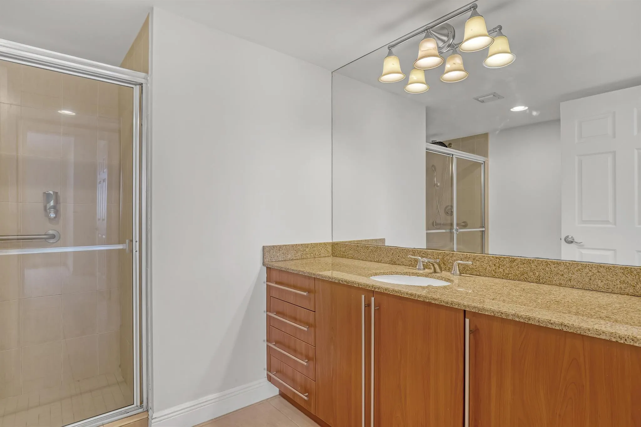610 Clematis Street, #618