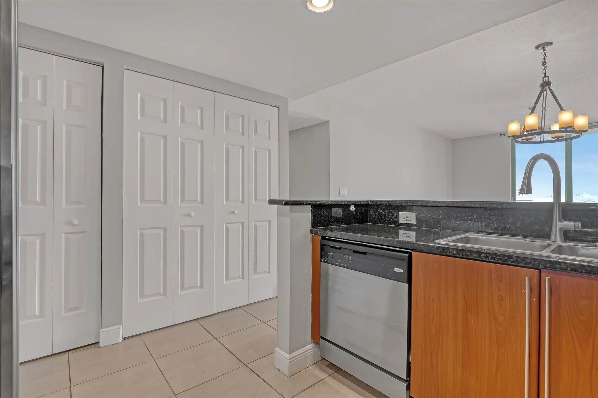610 Clematis Street, #618