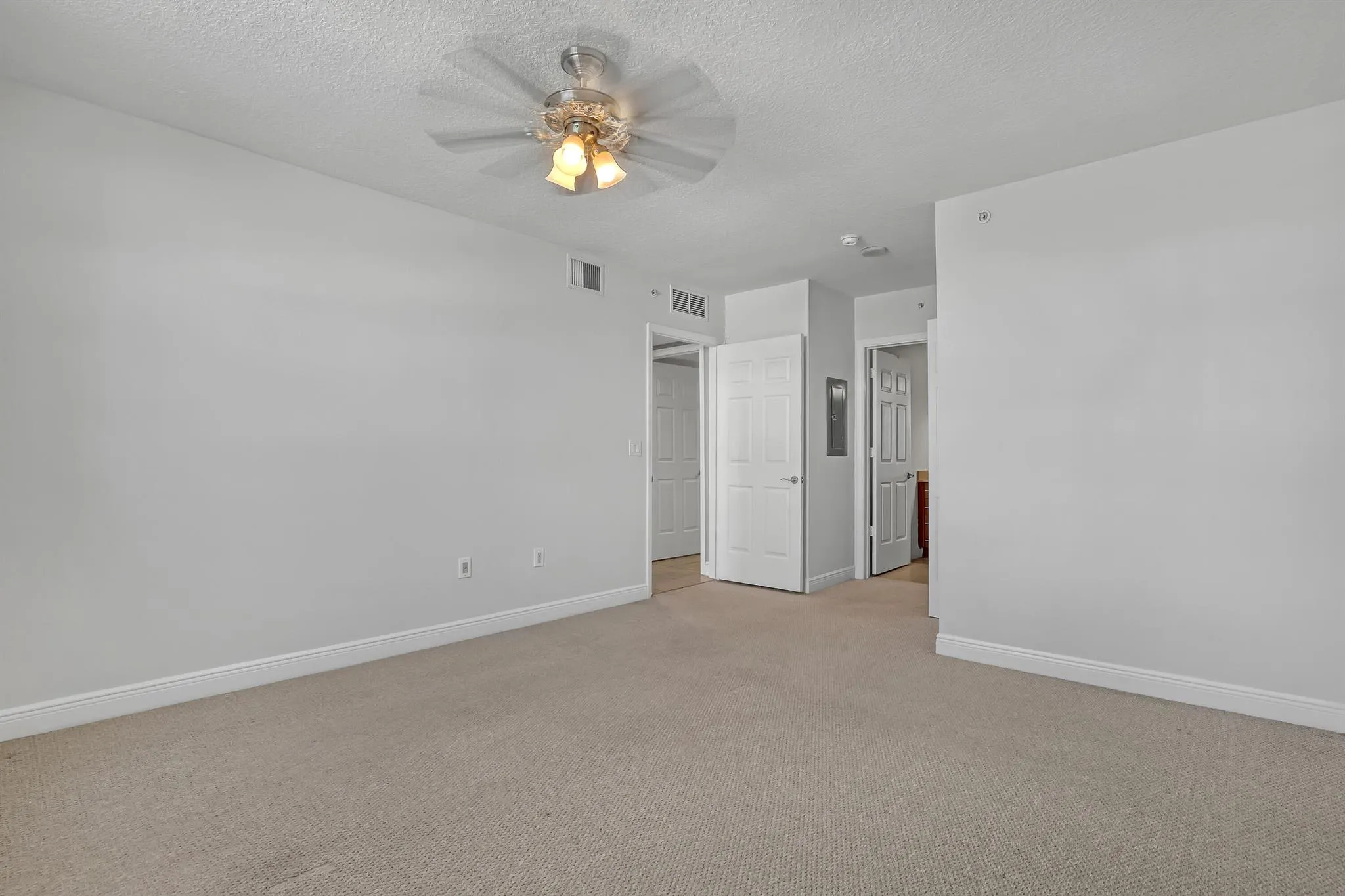 610 Clematis Street, #618