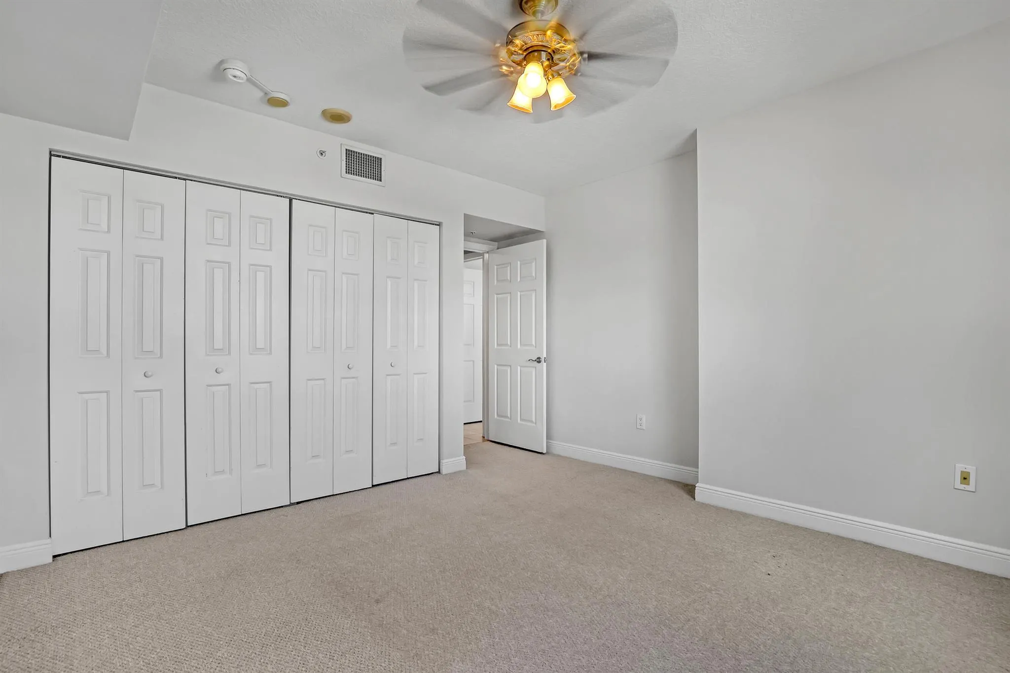 610 Clematis Street, #618