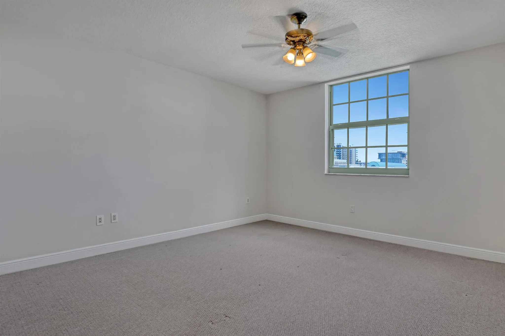 610 Clematis Street, #618