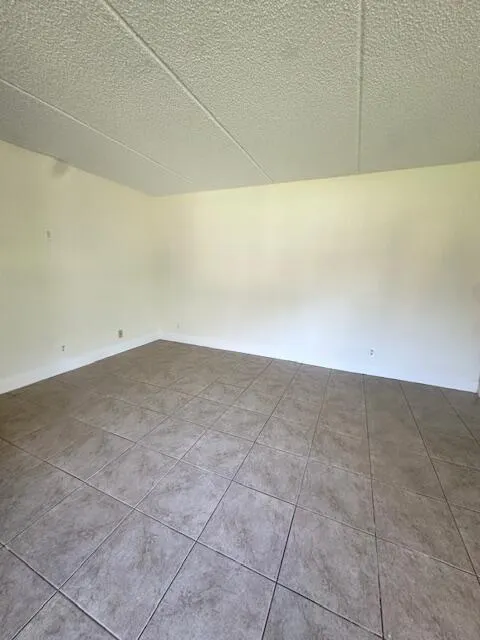 901 Meadows Circle, #901