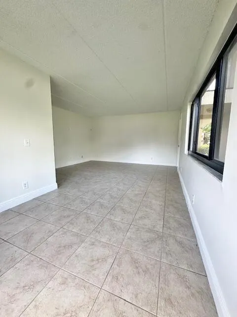 901 Meadows Circle, #901