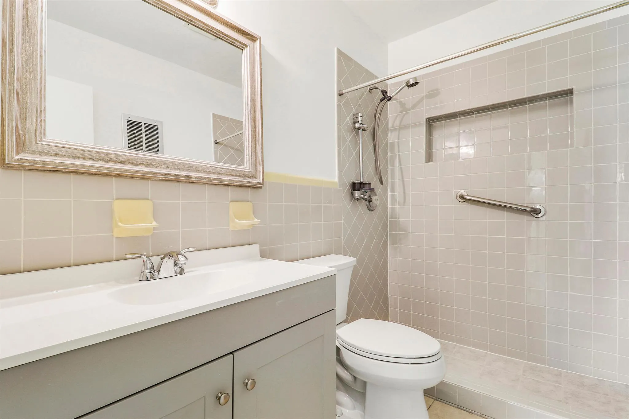 391 SW 2nd Street