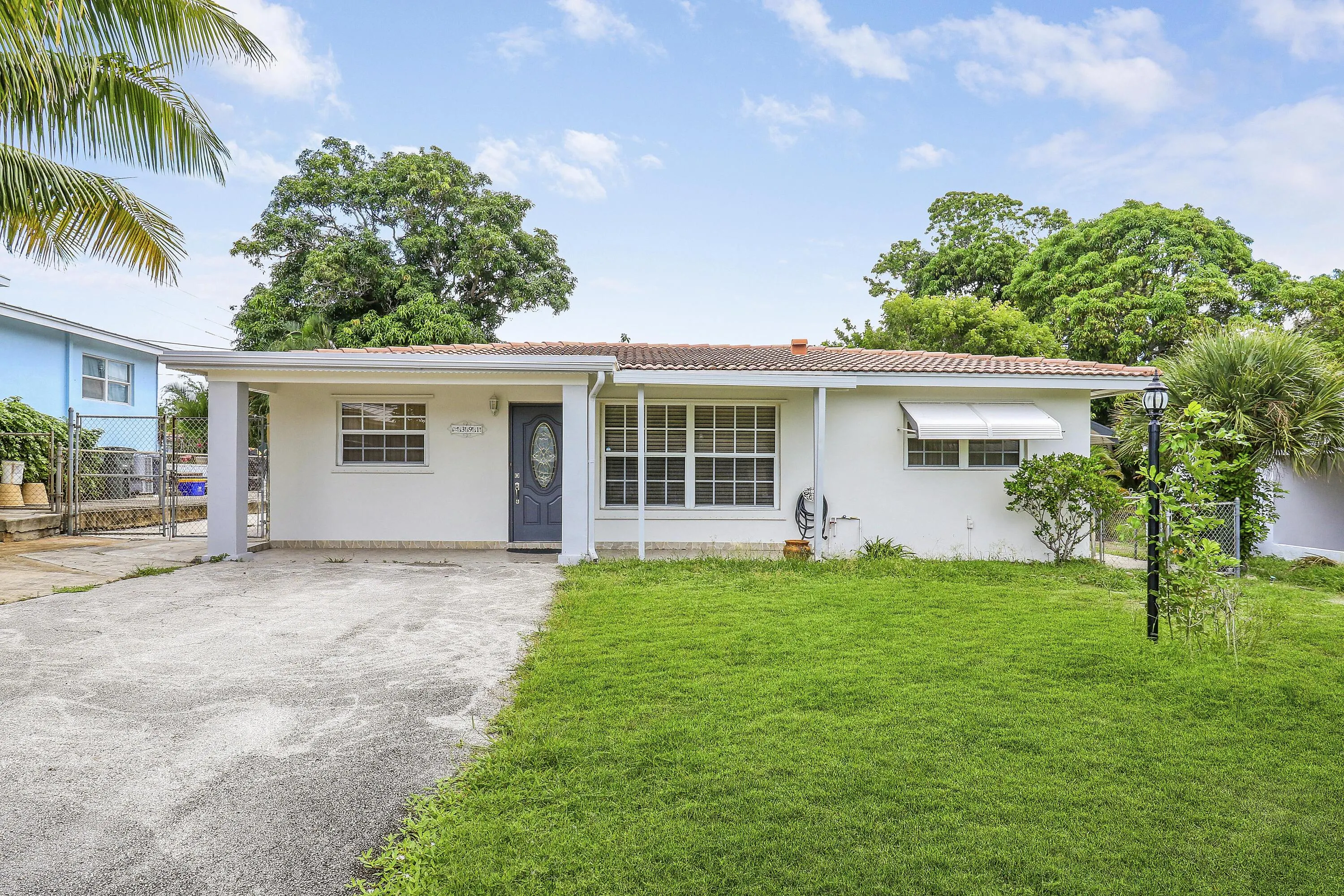 391 SW 2nd Street