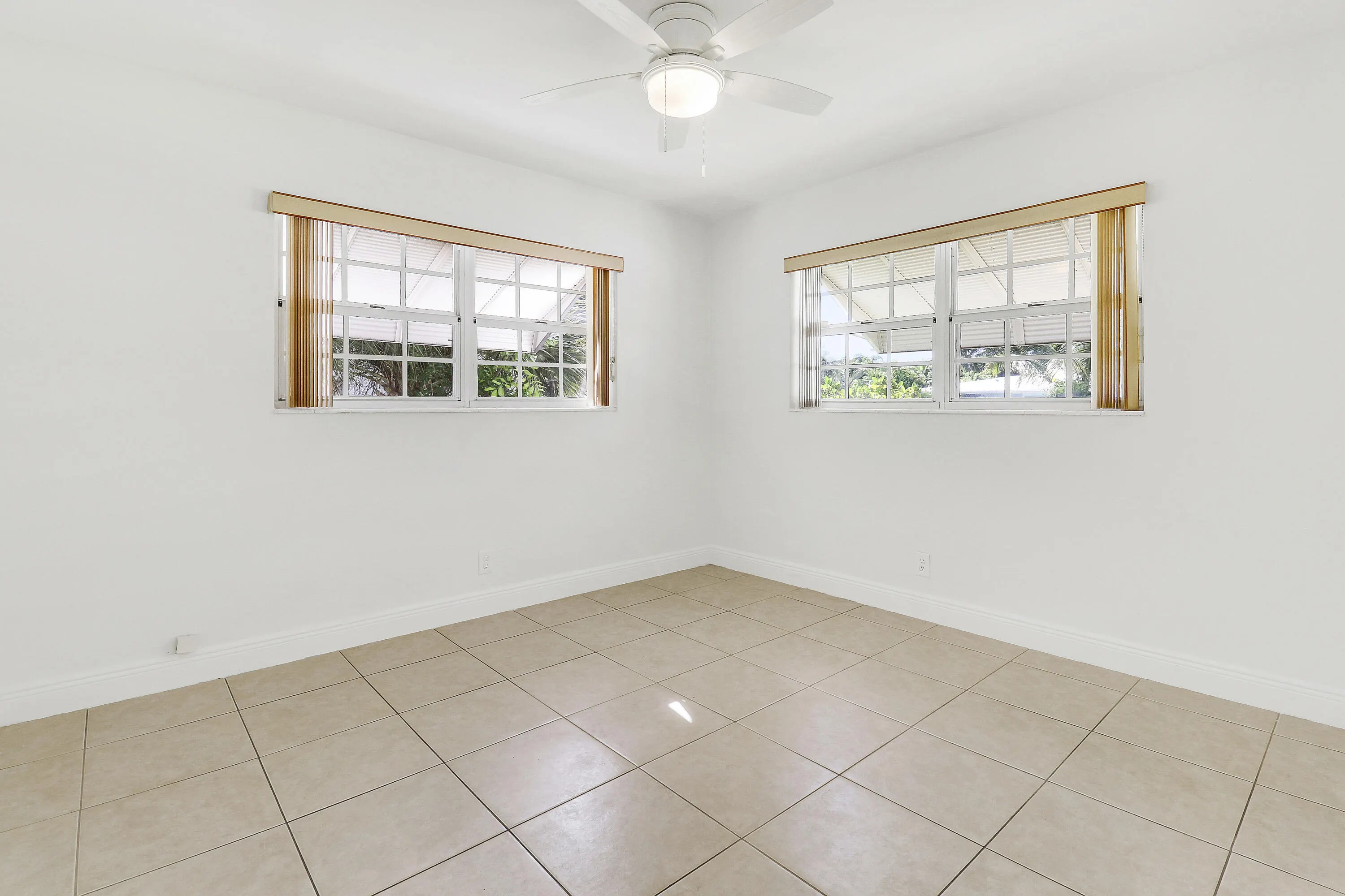 391 SW 2nd Street