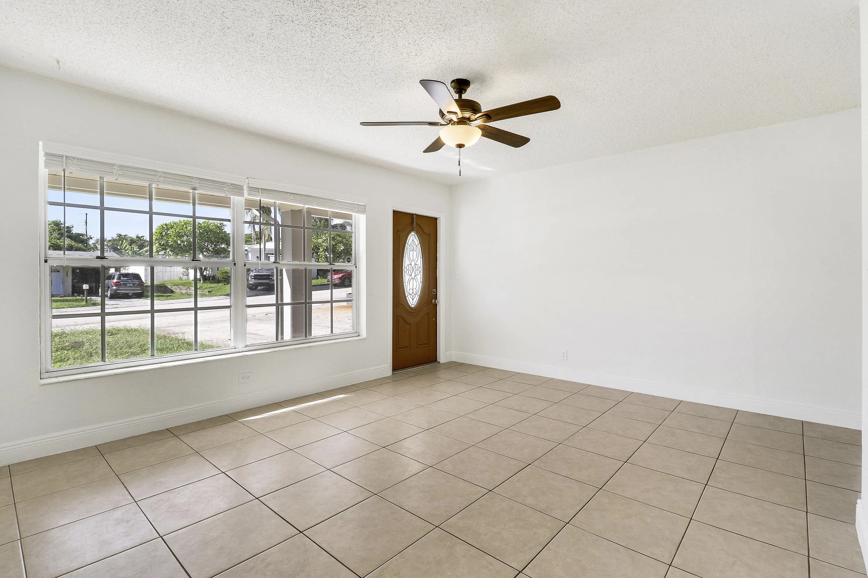 391 SW 2nd Street