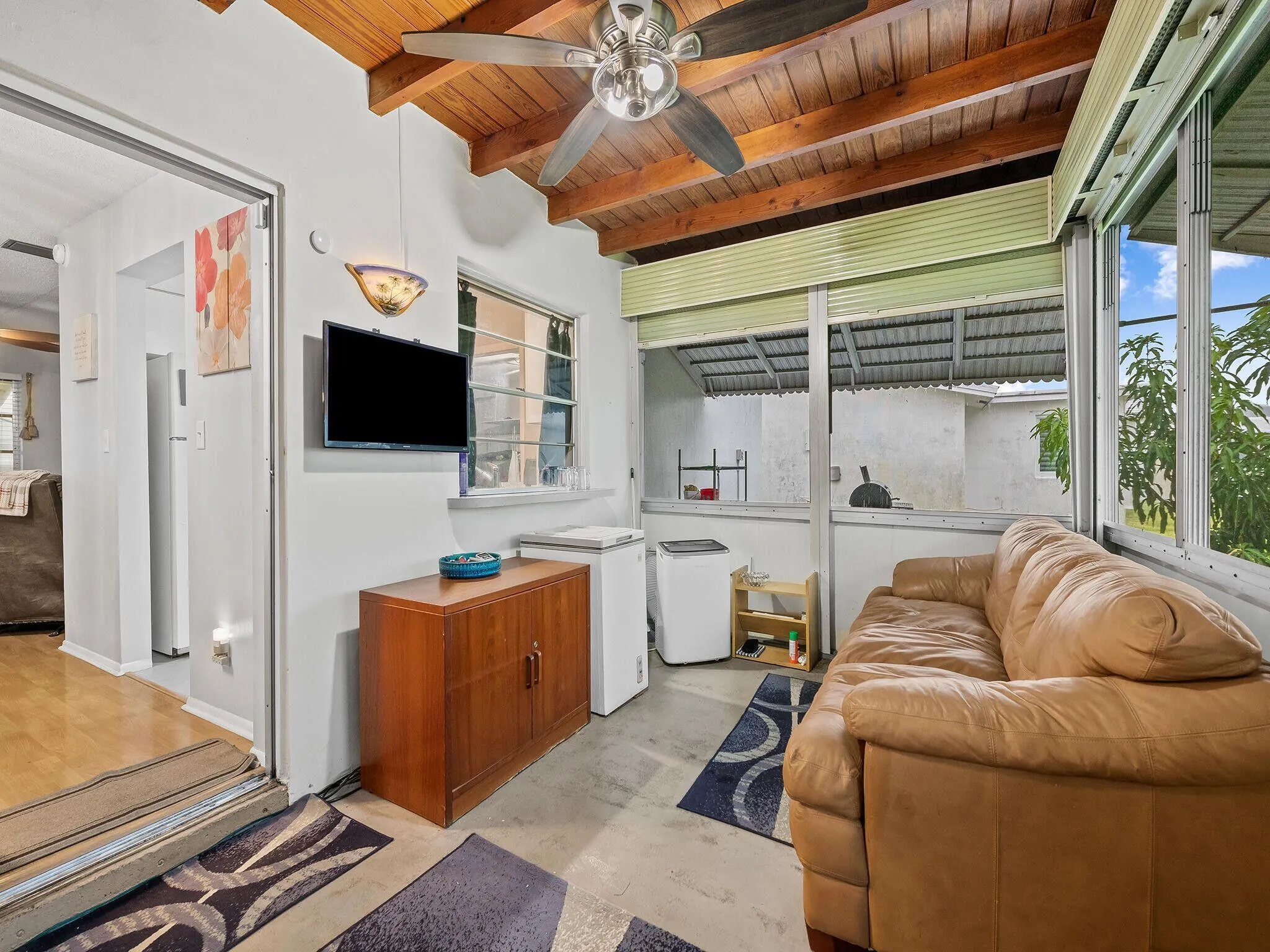 210 NW 25th Court