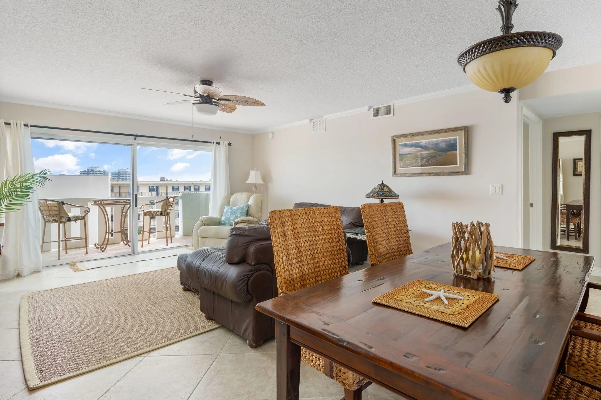 4049 Ocean Drive, #505