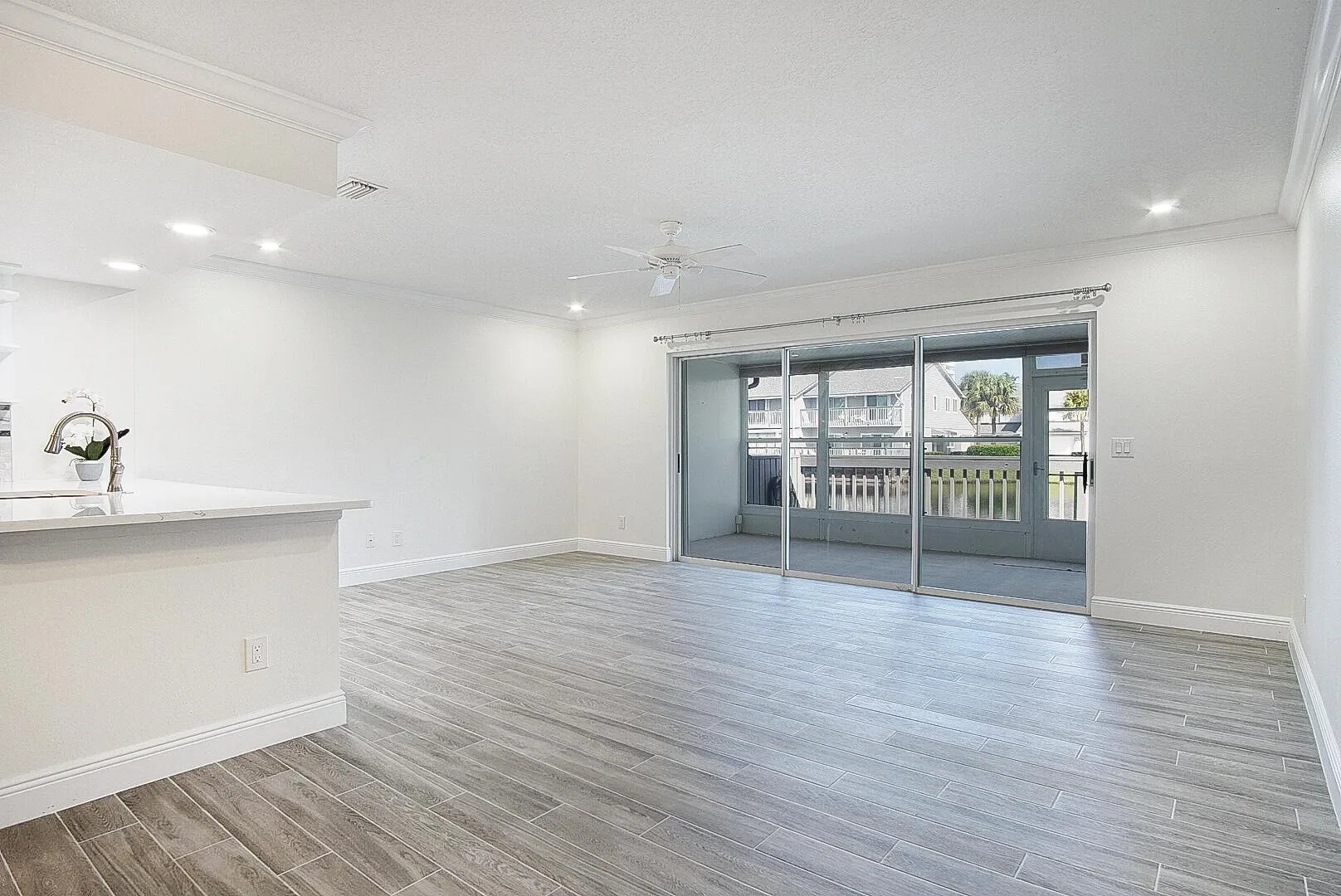4949 N Highway A1a, #195