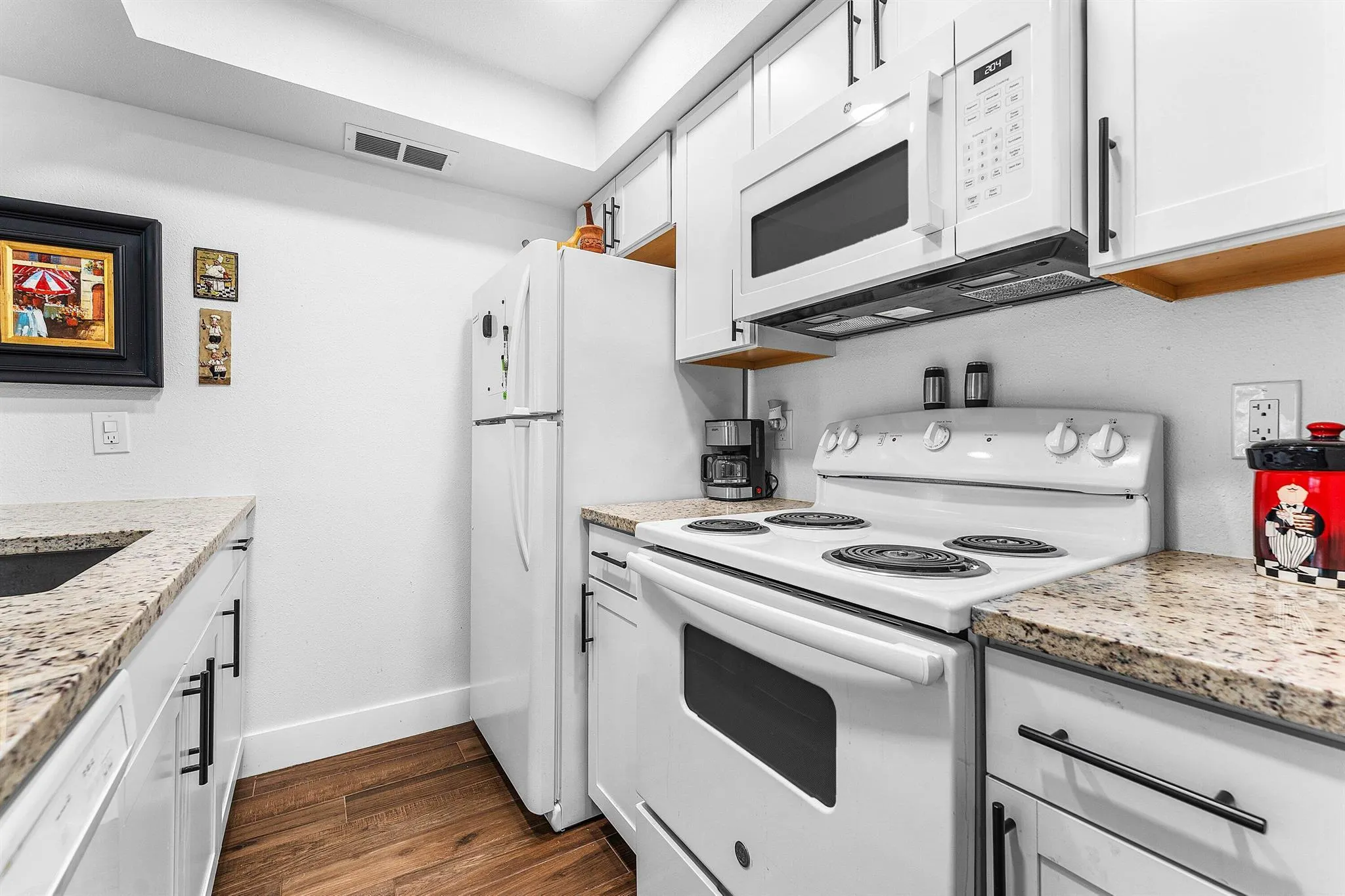 7091 Golf Colony Court, #104