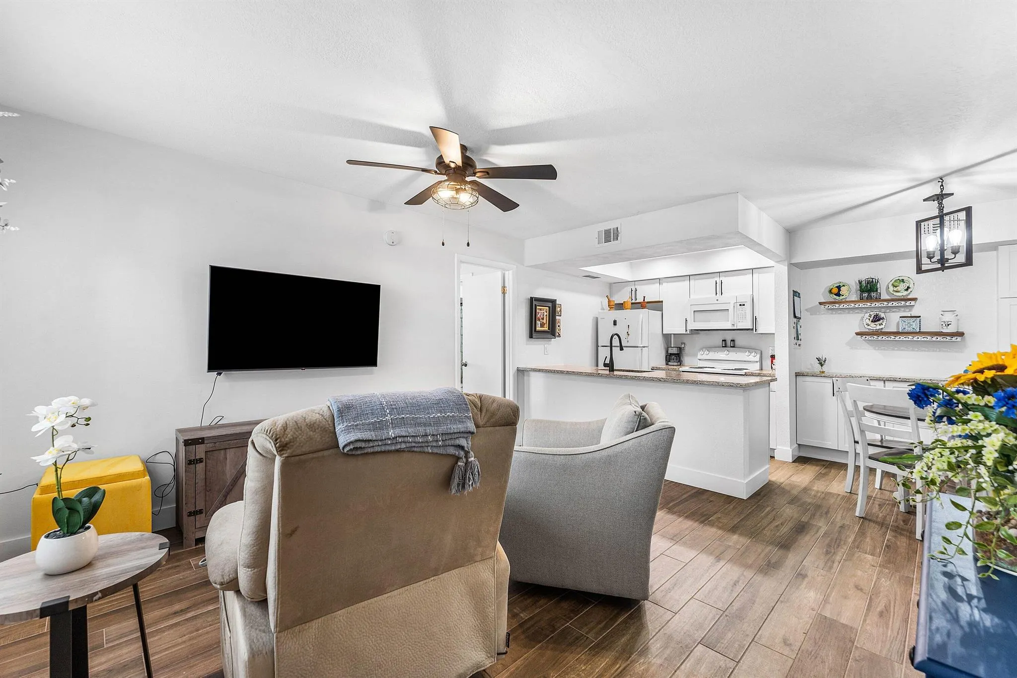 7091 Golf Colony Court, #104