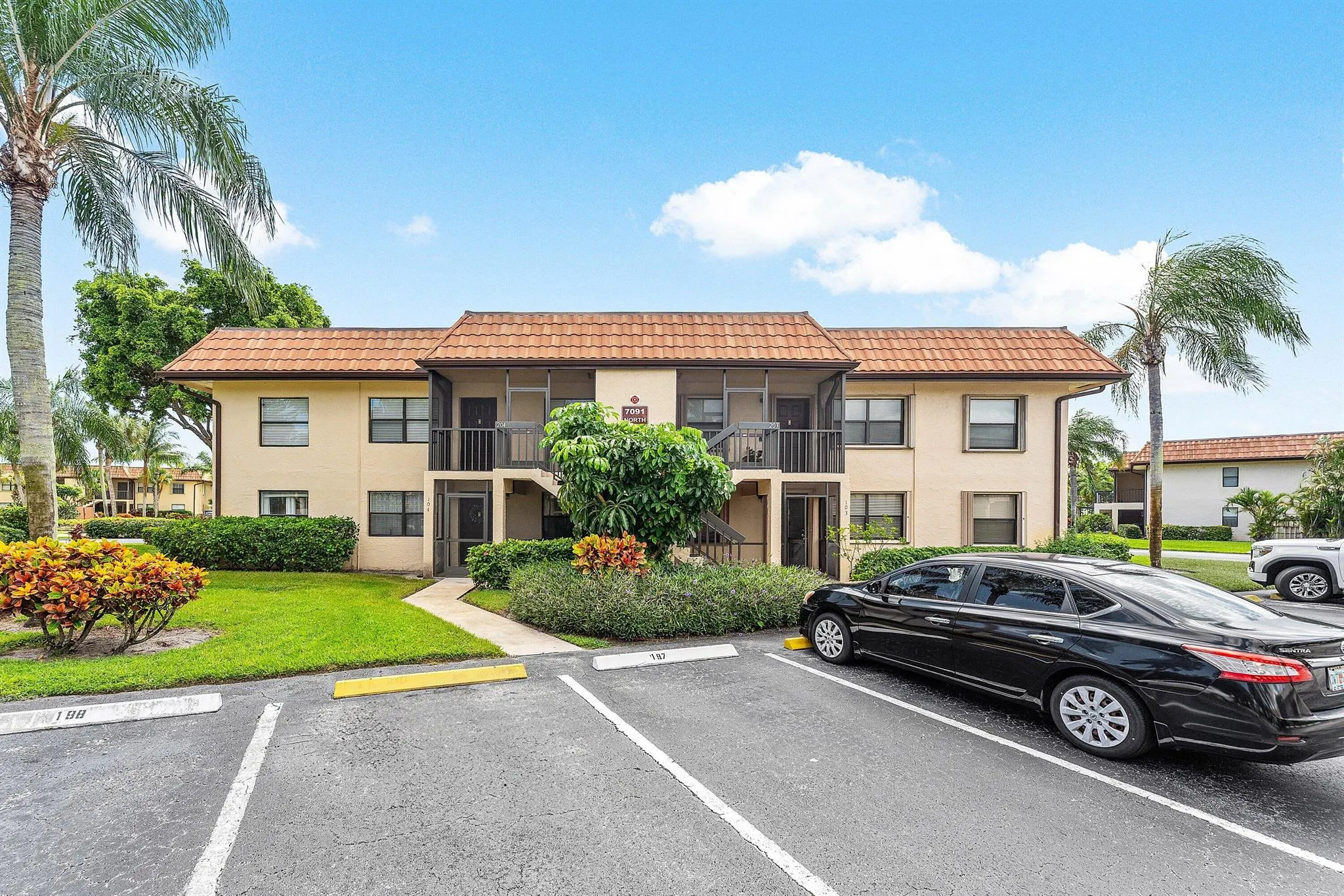 7091 Golf Colony Court, #104