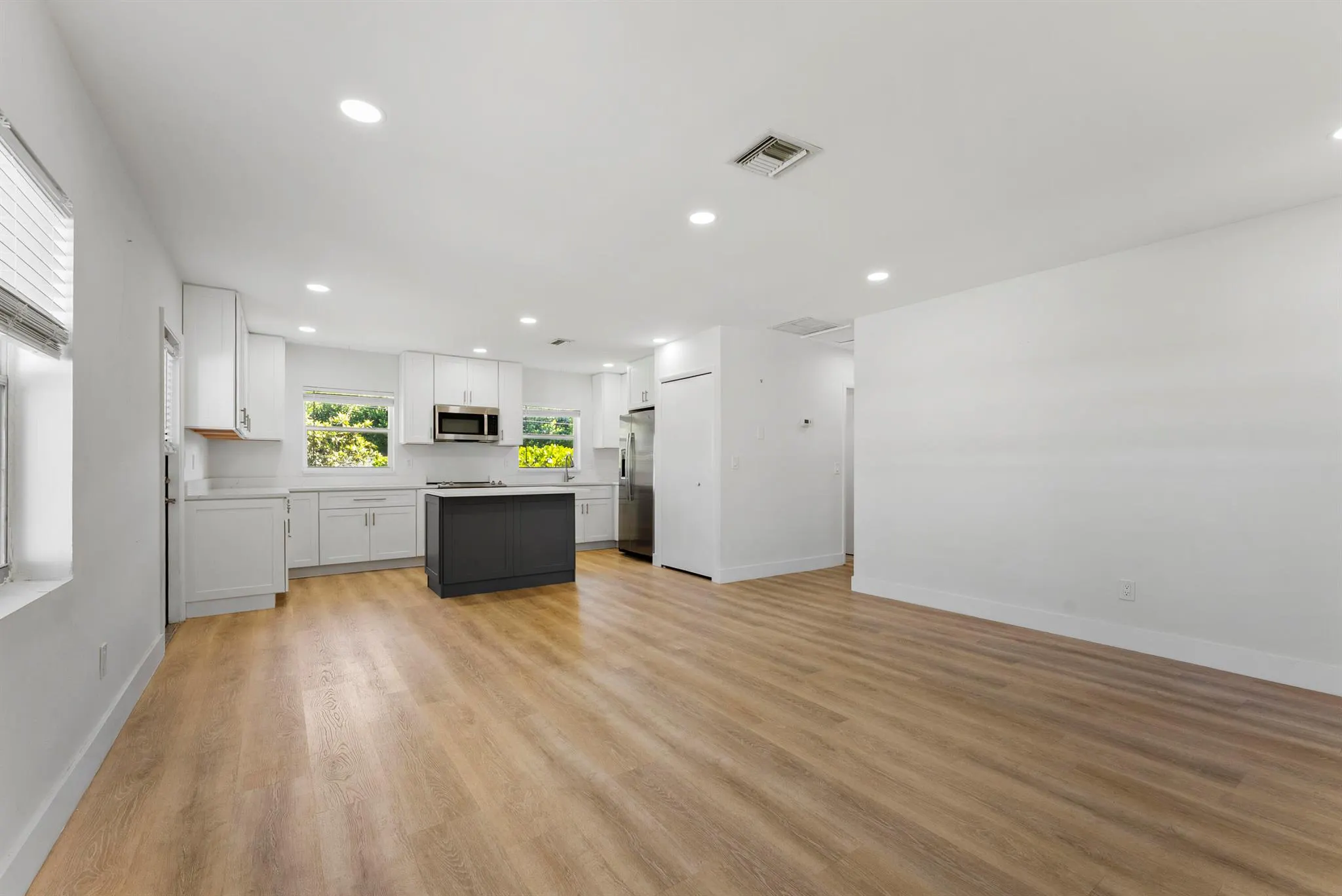 632 Allen Avenue, #1