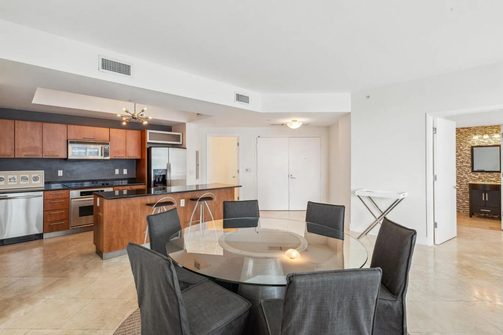 3131 NE 188th Street, #2-705