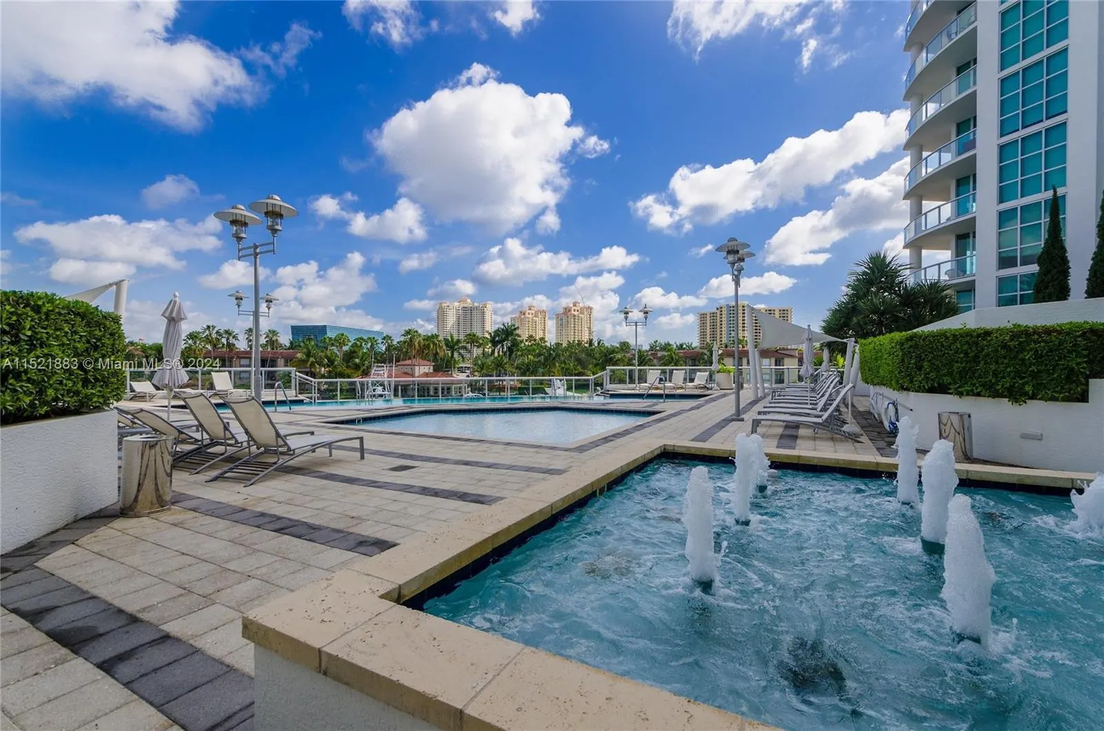 3131 NE 188th Street, #2-705