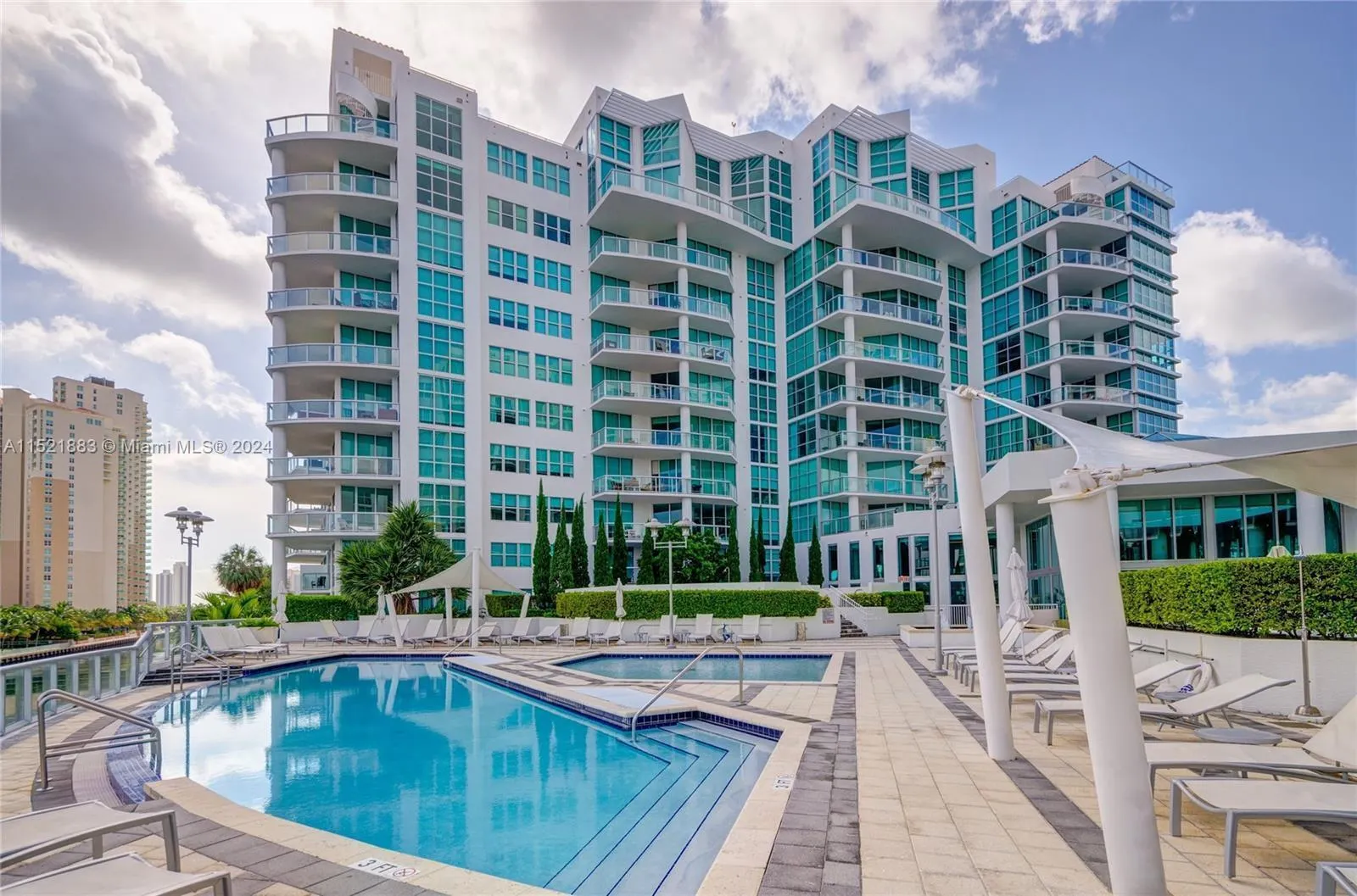 3131 NE 188th Street, #2-705